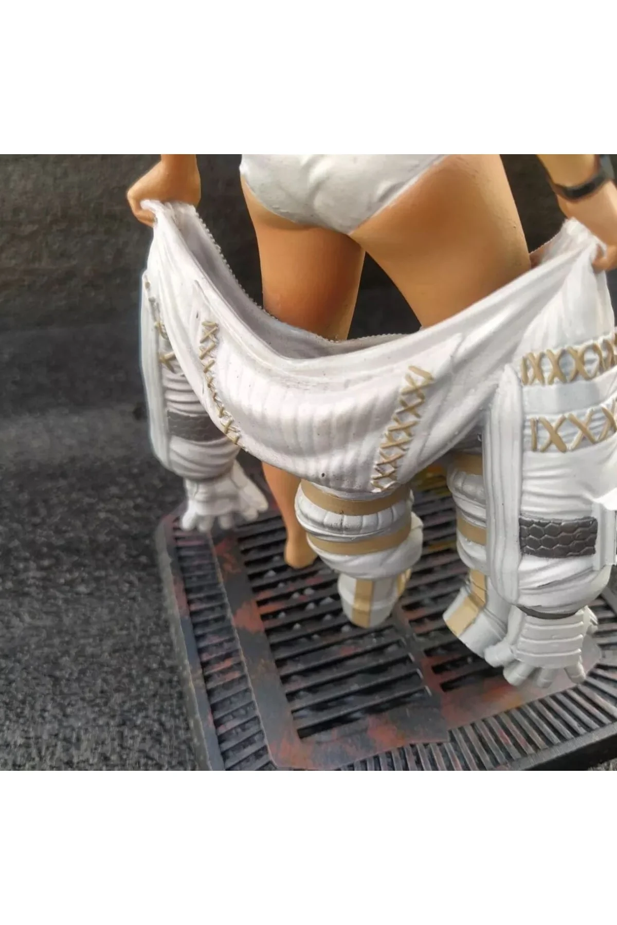 Ellen Ripley Alien Underwater Sualtı Boyalı Figür 25 cm