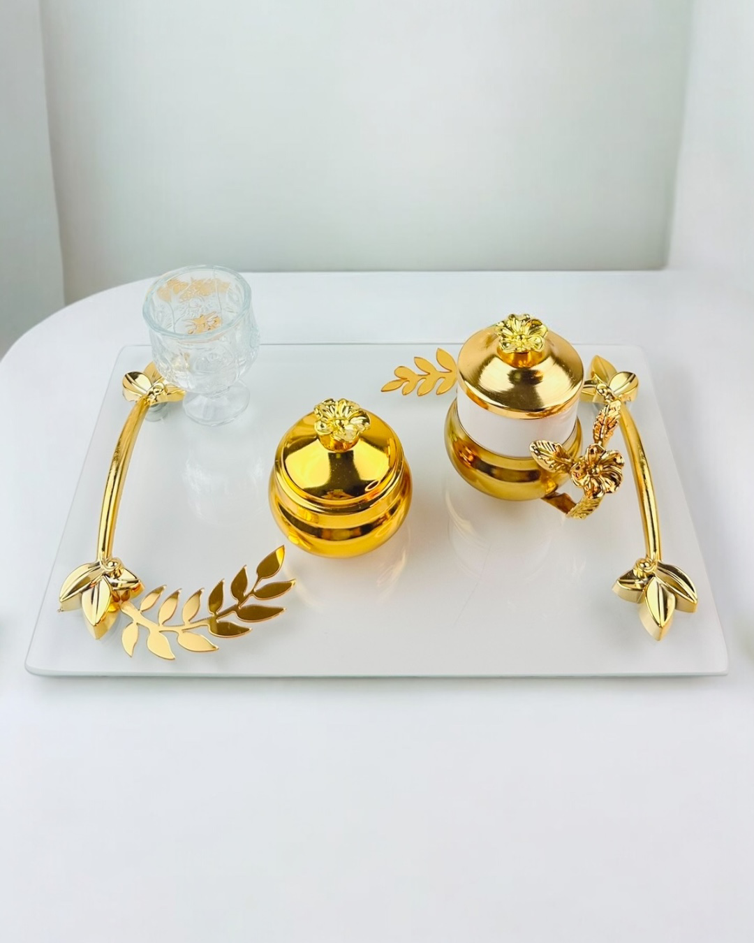 Embrace Gold Şeffaf Söz Tepsisi Embrace Gold Şeffaf Söz Tepsisi