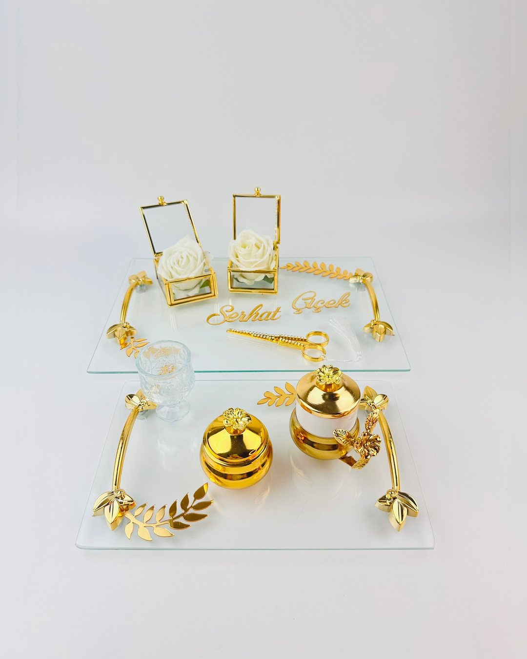 Embrace Gold Şeffaf Söz Tepsisi Embrace Gold Şeffaf Söz Tepsisi