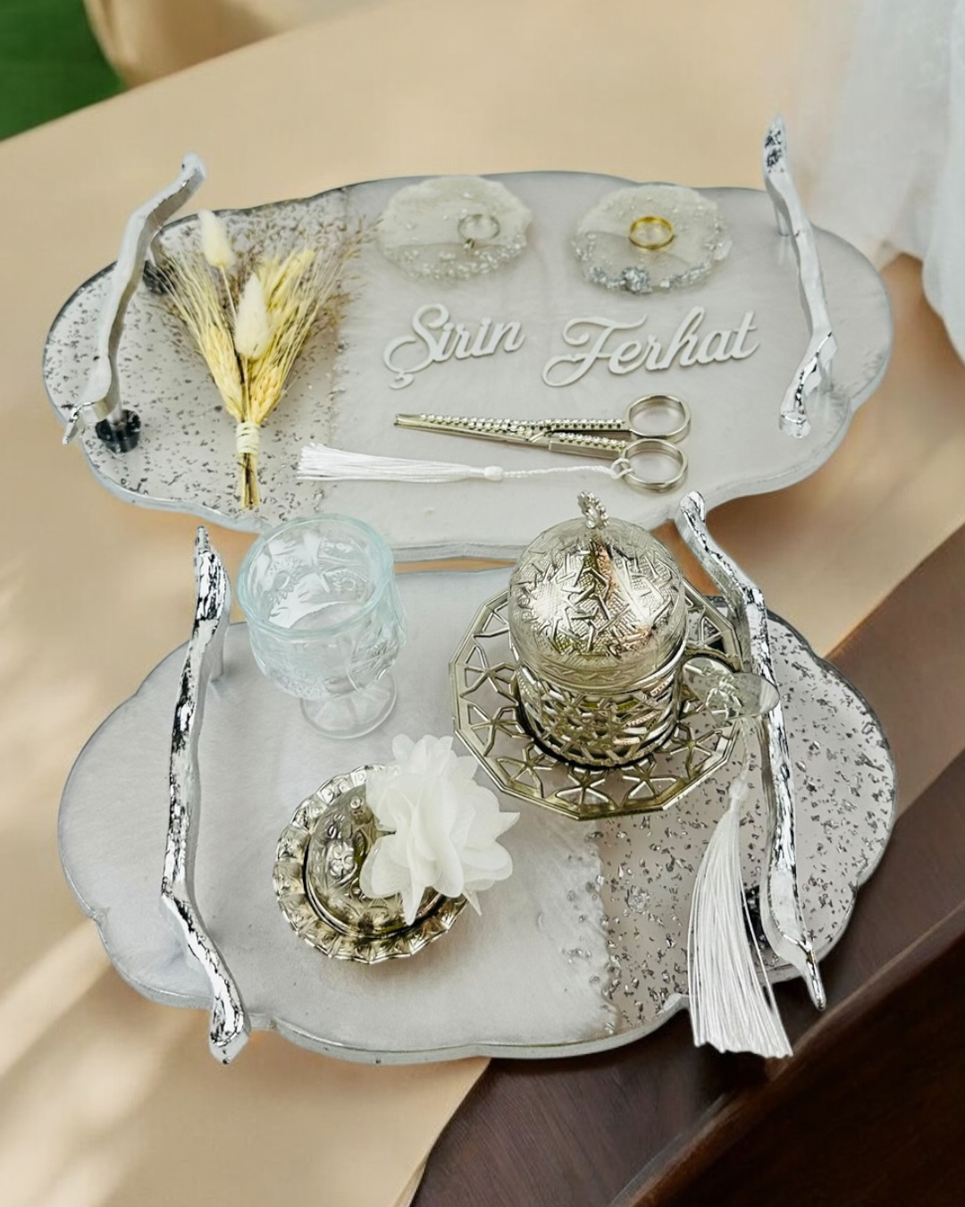 Cyzhome  Enchant Gümüş Polyester Söz Tepsisi Ve Damat Kahve Fincan Tepsis