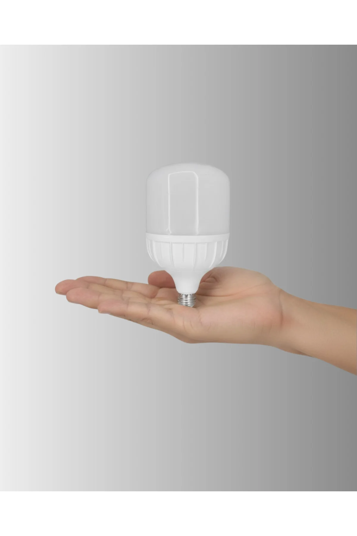 Enerji Tasarruflu Şarjlı LED Ampul 30W Beyaz Işık