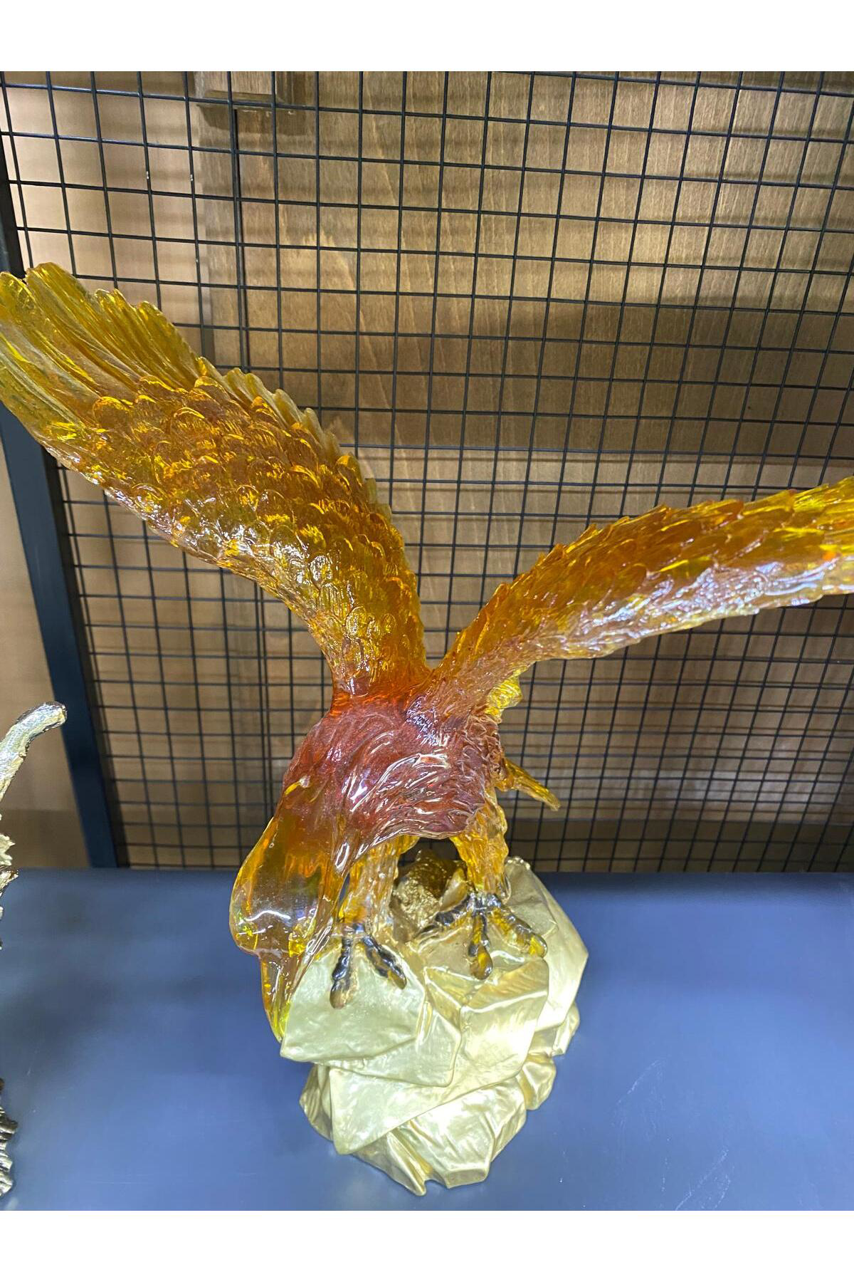 Elif Aksesuar Epoksi Malzemeden Kayalıkta Dekoratif Kartal