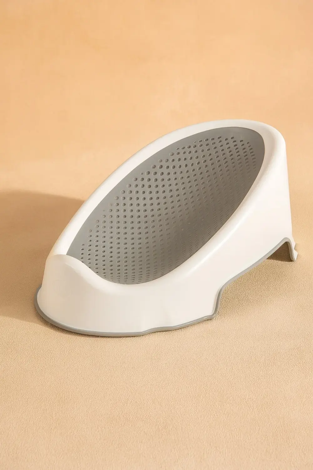 Ergonomik Bebek Banyo Yatağı – Kaymaz, Delikli, Rahat ve Güvenli