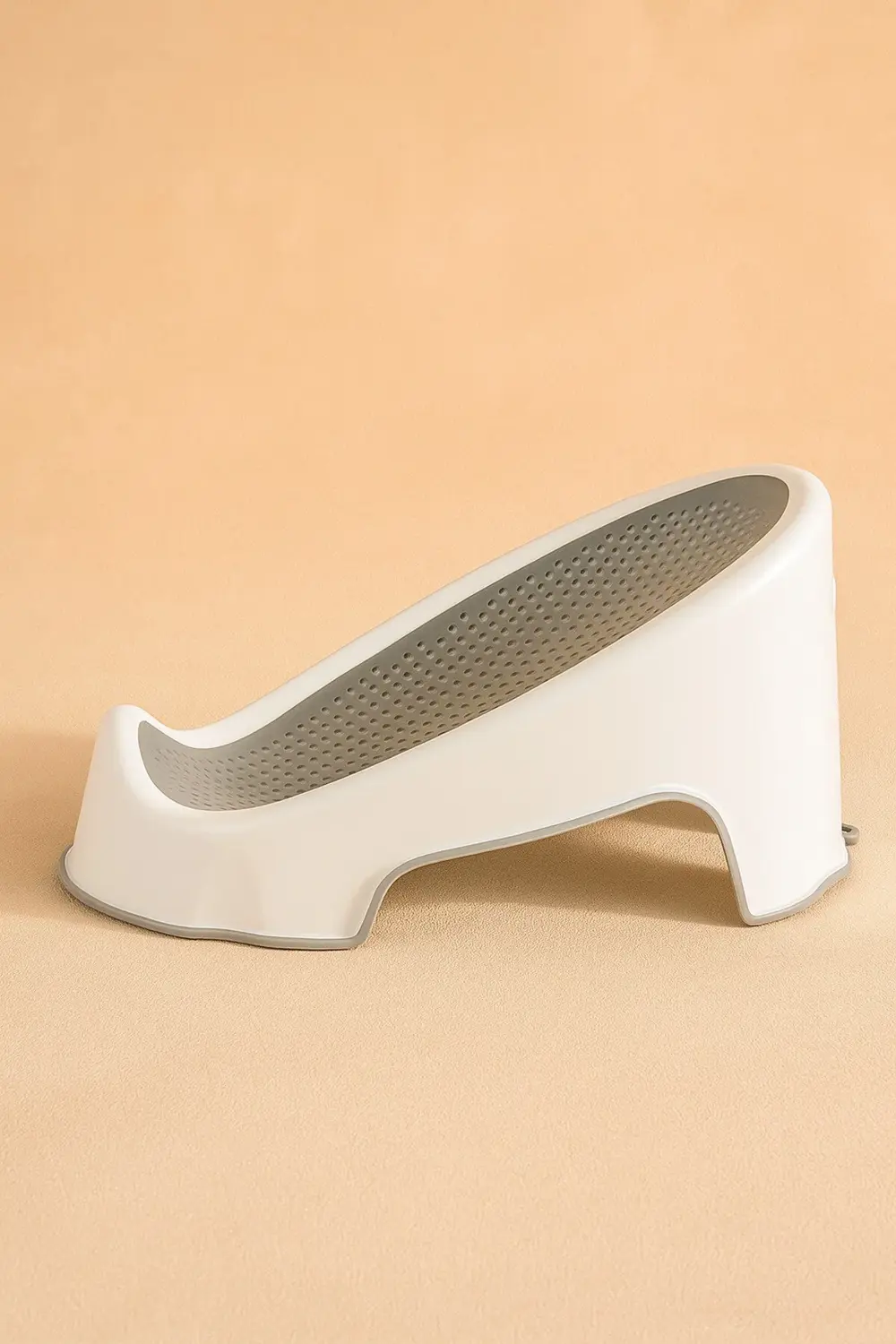 Ergonomik Bebek Banyo Yatağı – Kaymaz, Delikli, Rahat ve Güvenli