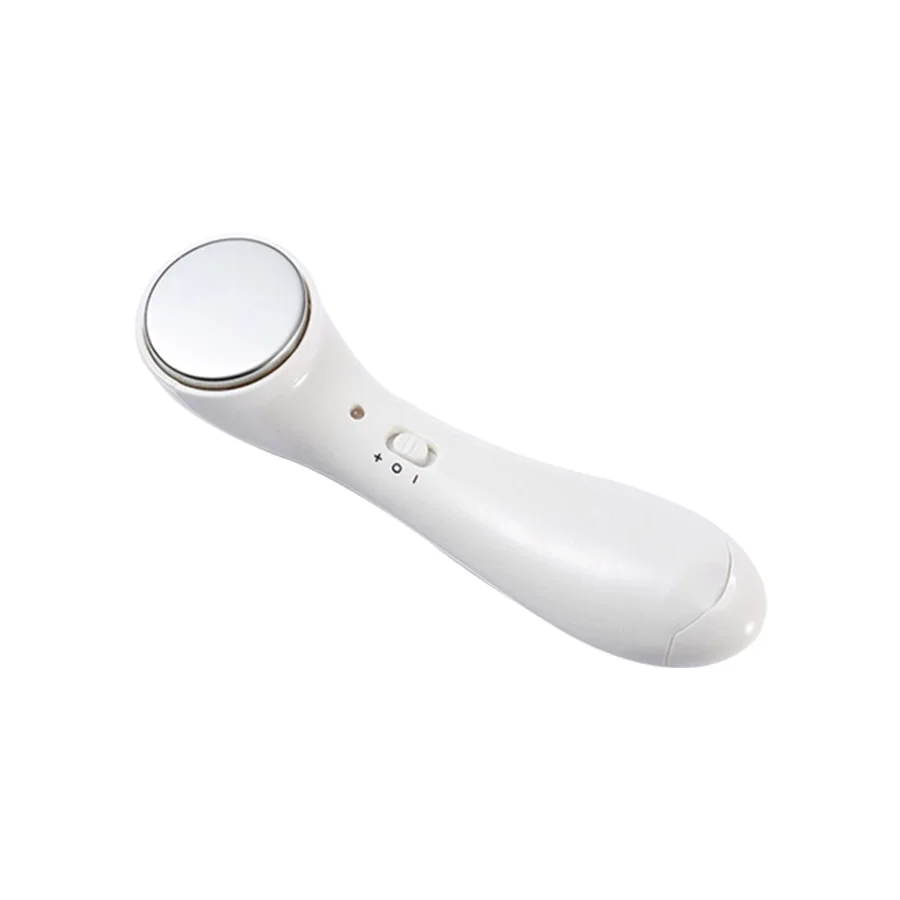 Ergonomik Tasarımlı Pratik Yüz Temizleyici Ergonomik Tasarımlı Pratik Yüz Temizleyici