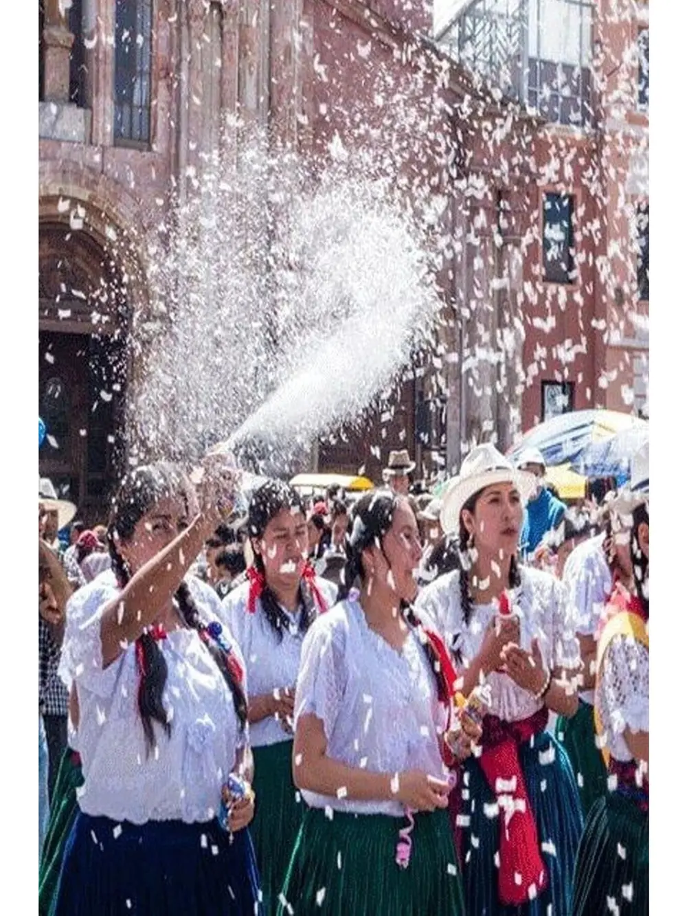 Eriyen Kar Spreyi Büyük Boy Kar Spreyi iz Yapmaz Leke Tutmaz 300 