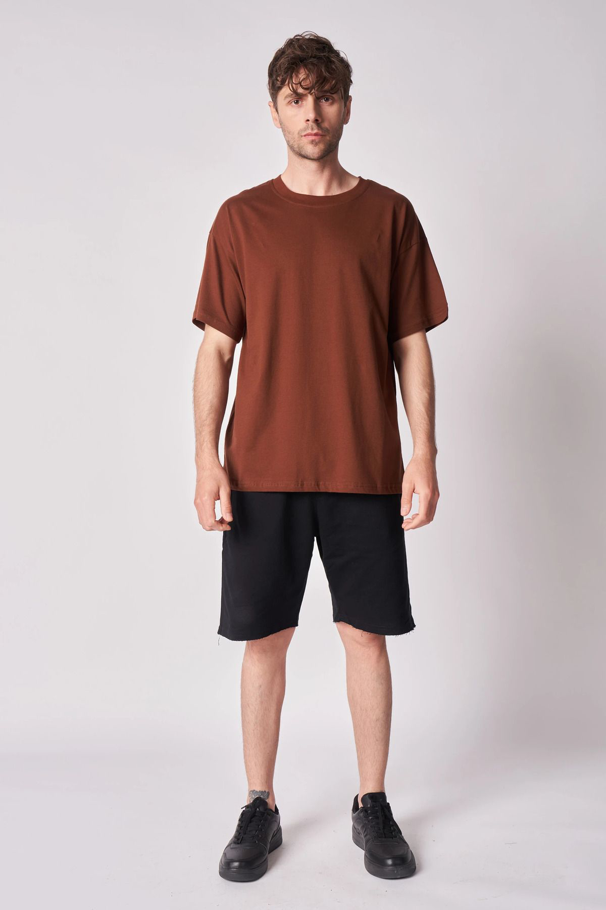 Erkek Bisiklet Yaka Kısa Kollu Oversize Fit Basic Tişört Kahve