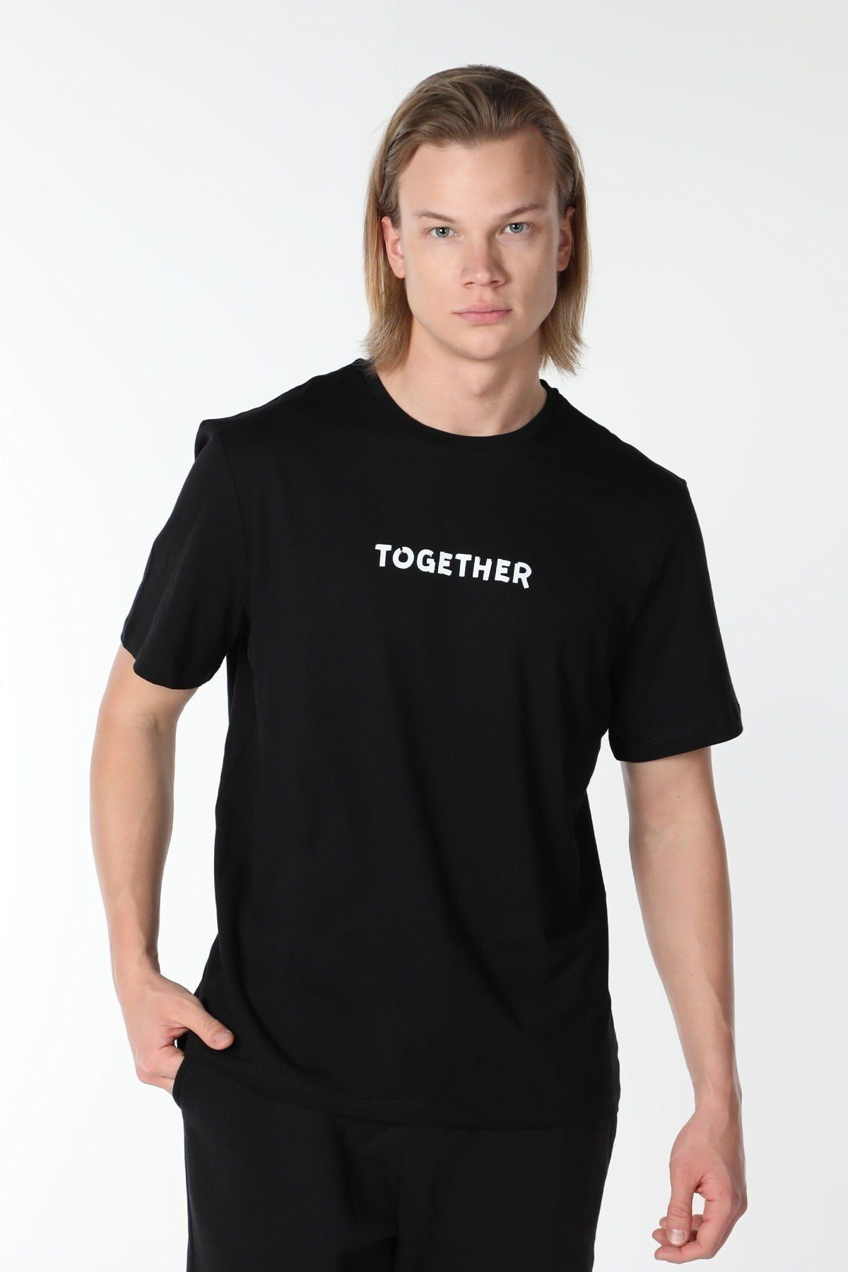 Erkek Bisiklet Yaka Kısa Kollu Regular Fit Baskılı Tişört Siyah