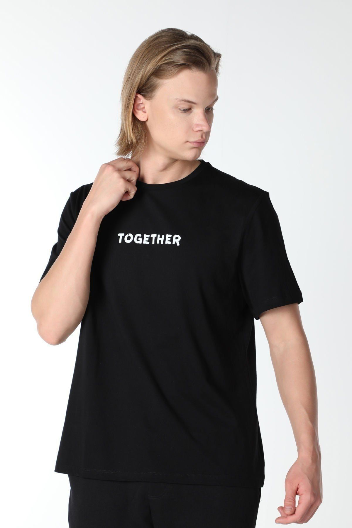 Erkek Bisiklet Yaka Kısa Kollu Regular Fit Baskılı Tişört Siyah