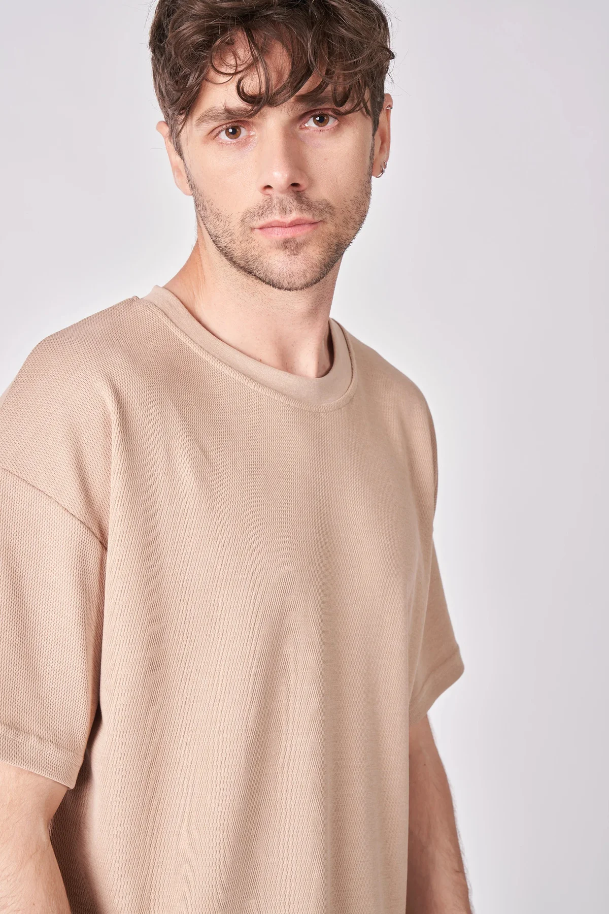 Erkek Bisiklet Yaka Kısa Kollu Dokulu Oversize Fit Basic Tişört V