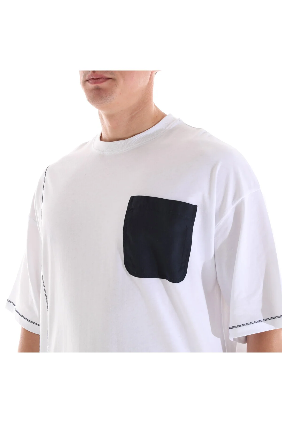 Erkek Bisiklet Yaka Kısa Kollu Oversize Fit Cep Detaylı Tişört Beyaz
