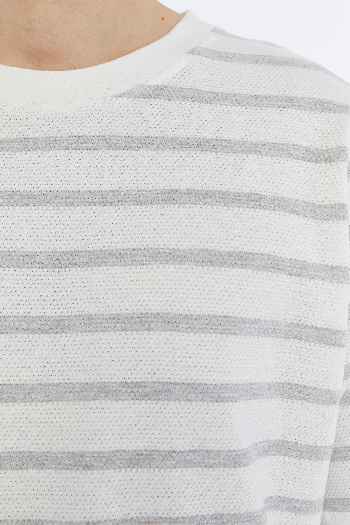 Erkek Bisiklet Yaka Kısa Kollu Oversize Kalıp Dokulu Çizgili Günl Erkek Bisiklet Yaka Kısa Kollu Oversize Kalıp Dokulu Çizgili Günl