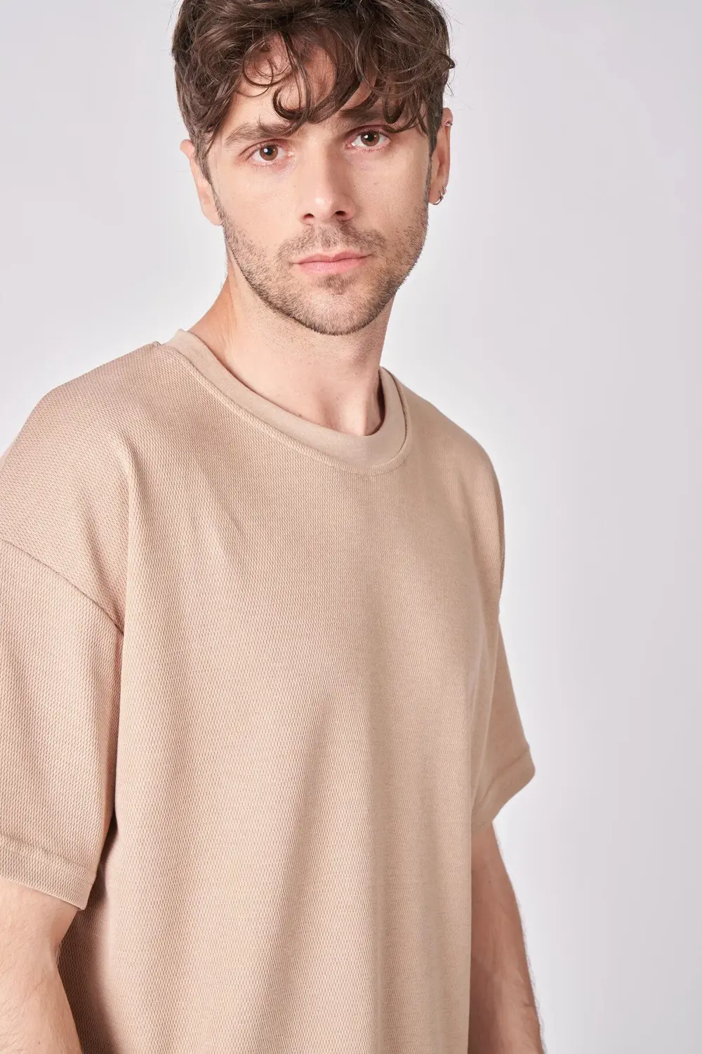 Erkek Bisiklet Yaka Kısa Kollu Dokulu Oversize Fit Basic Tişört V