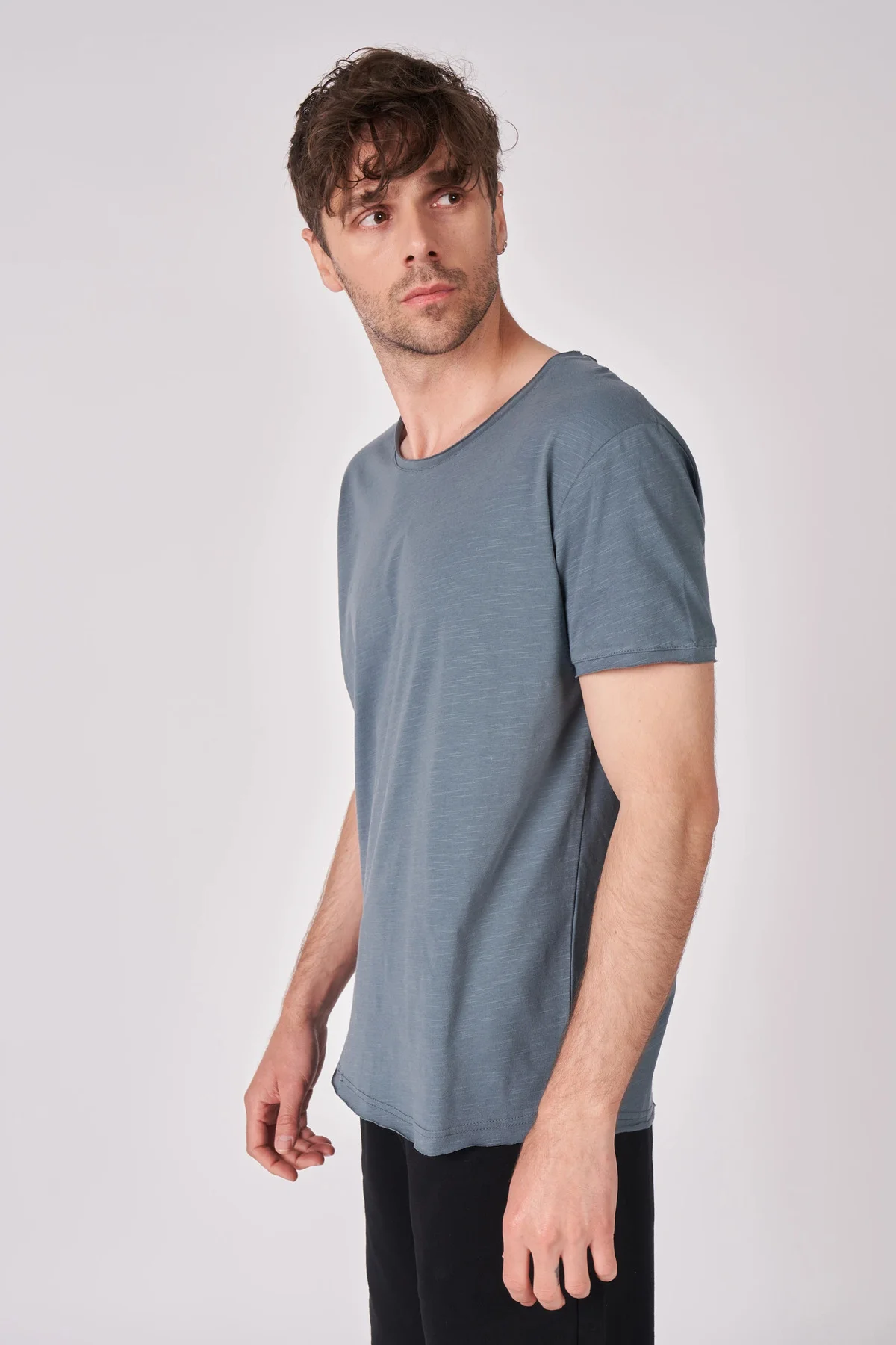 Erkek %100 Pamuk Kısa Kollu Kayık Yaka Tişört