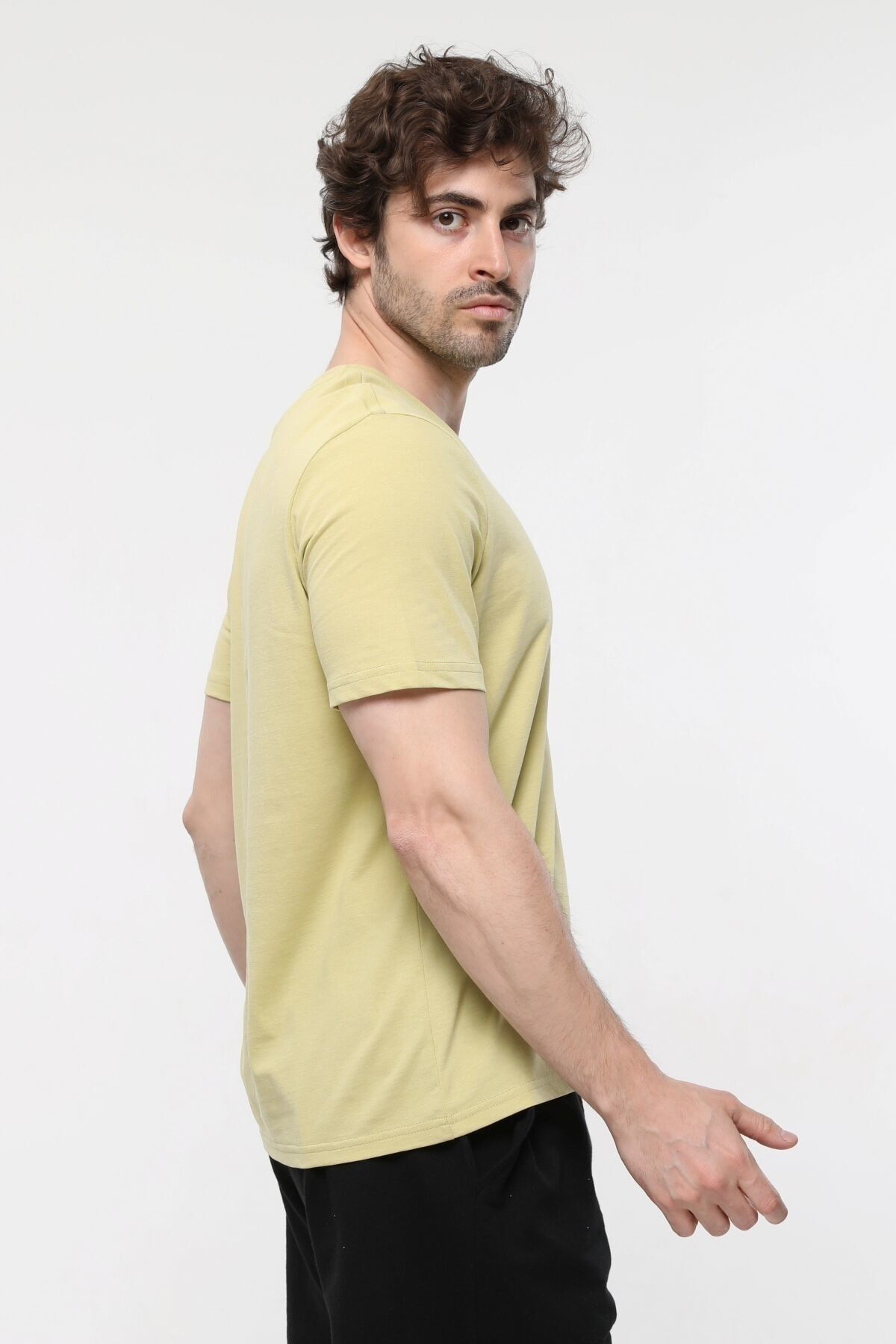 Defys Erkek V Yaka Kisa Kollu Regular Fit Basic Tişört Yeşil