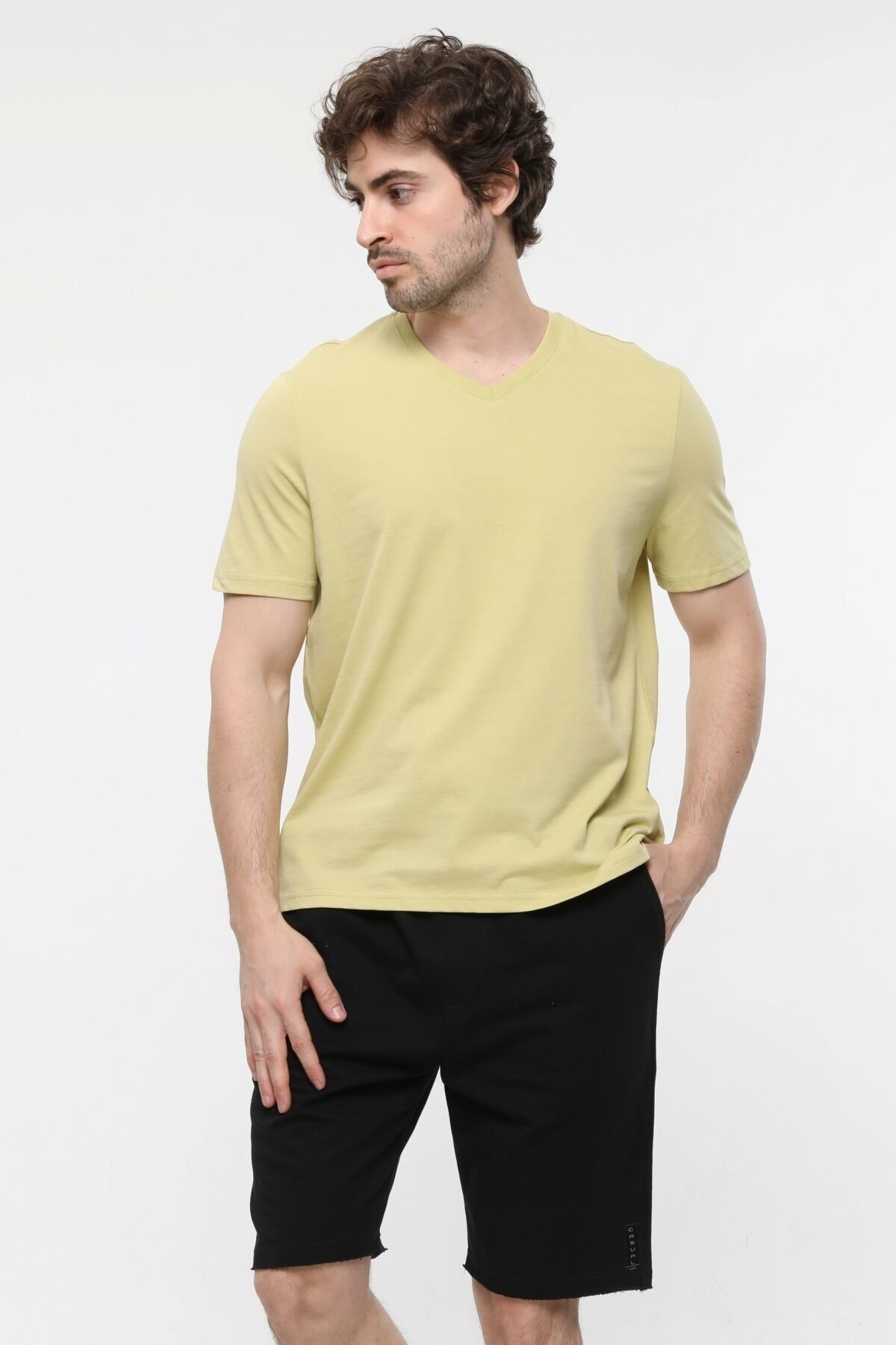 Defys Erkek V Yaka Kisa Kollu Regular Fit Basic Tişört Yeşil