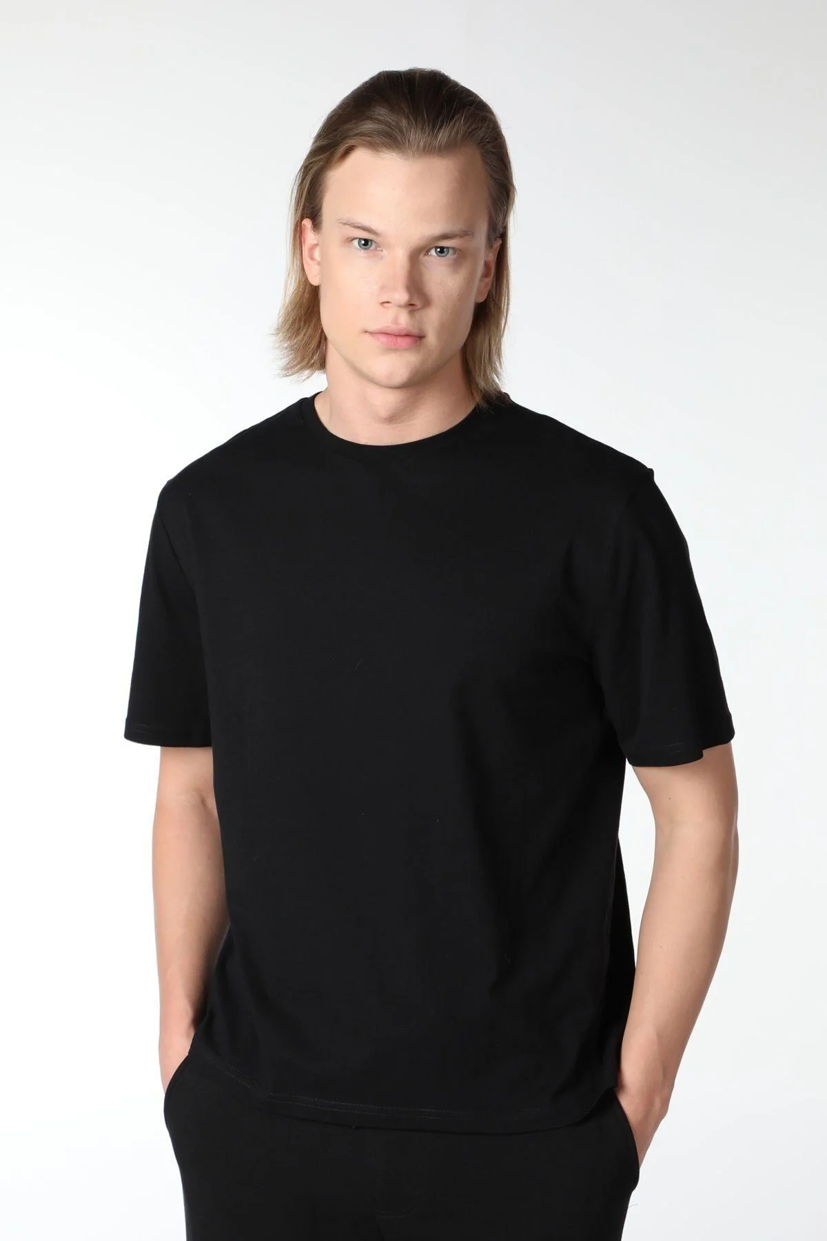 Erkek Bisiklet Yaka Kısa Kollu Regular Fit Basic Tişört Siyah