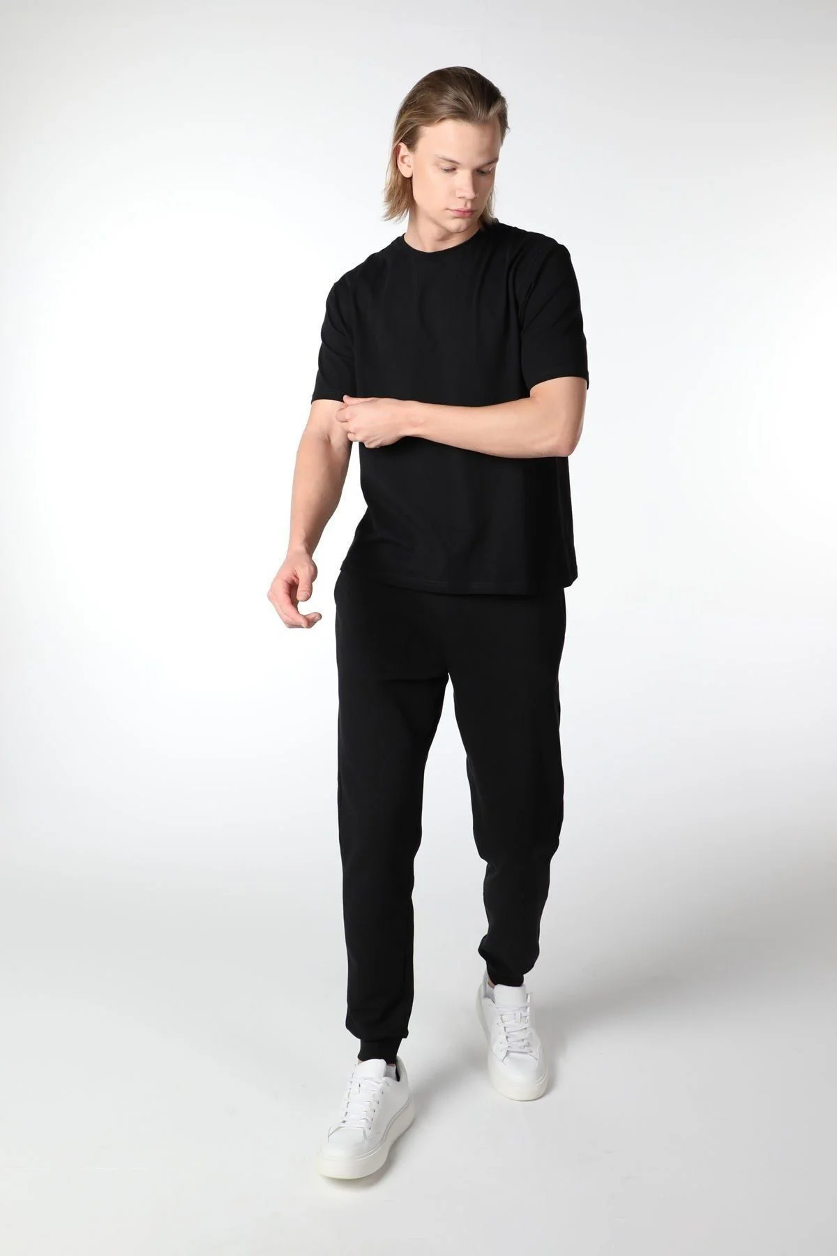 Erkek Bisiklet Yaka Kısa Kollu Regular Fit Basic Tişört Siyah