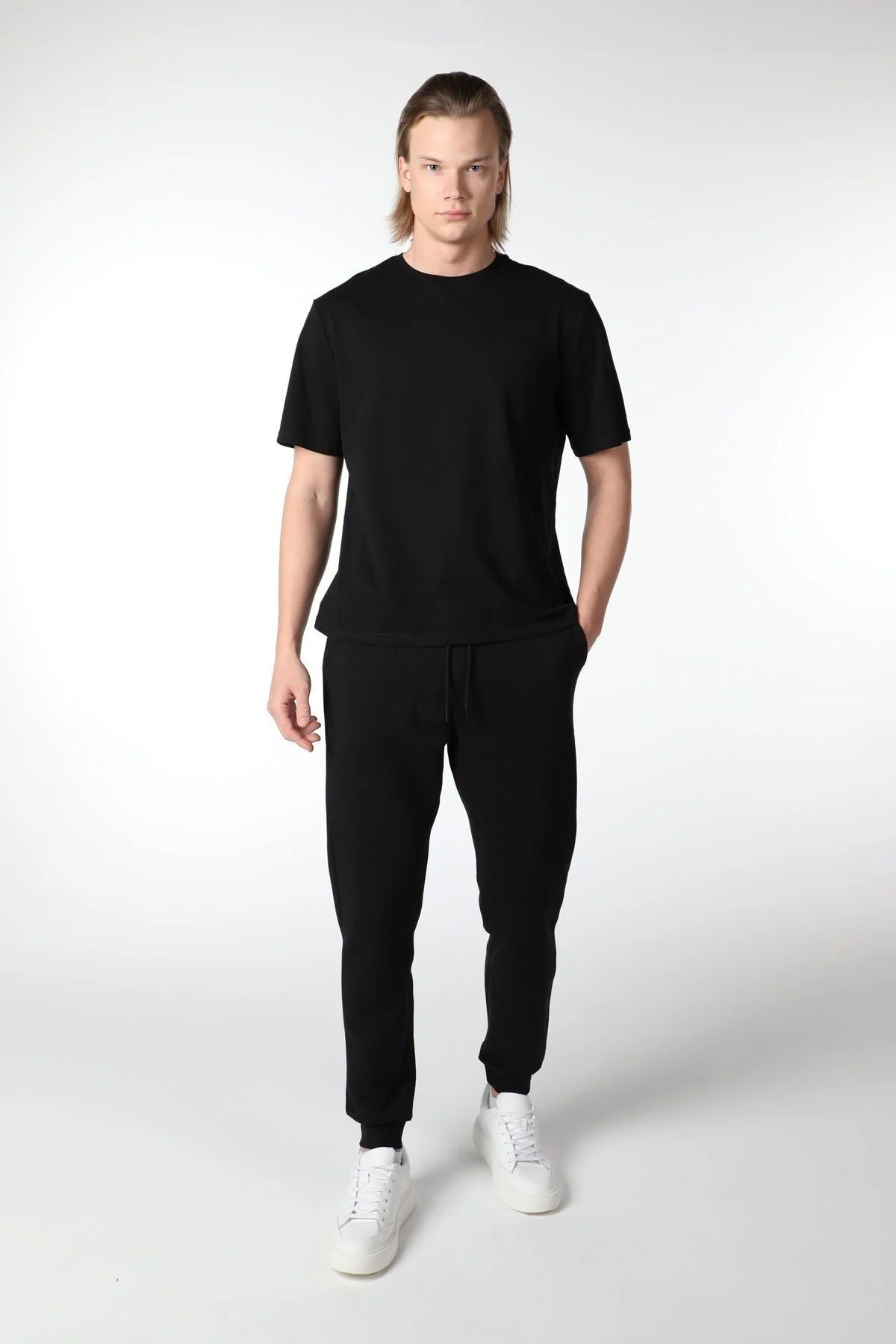 Erkek Bisiklet Yaka Kısa Kollu Regular Fit Basic Tişört Siyah