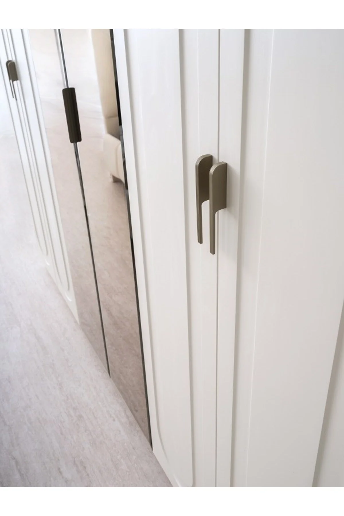 ESİNTİ MDF 6 KAPILI DOLAP Fiyatı, Yorumları ve Özellikleri