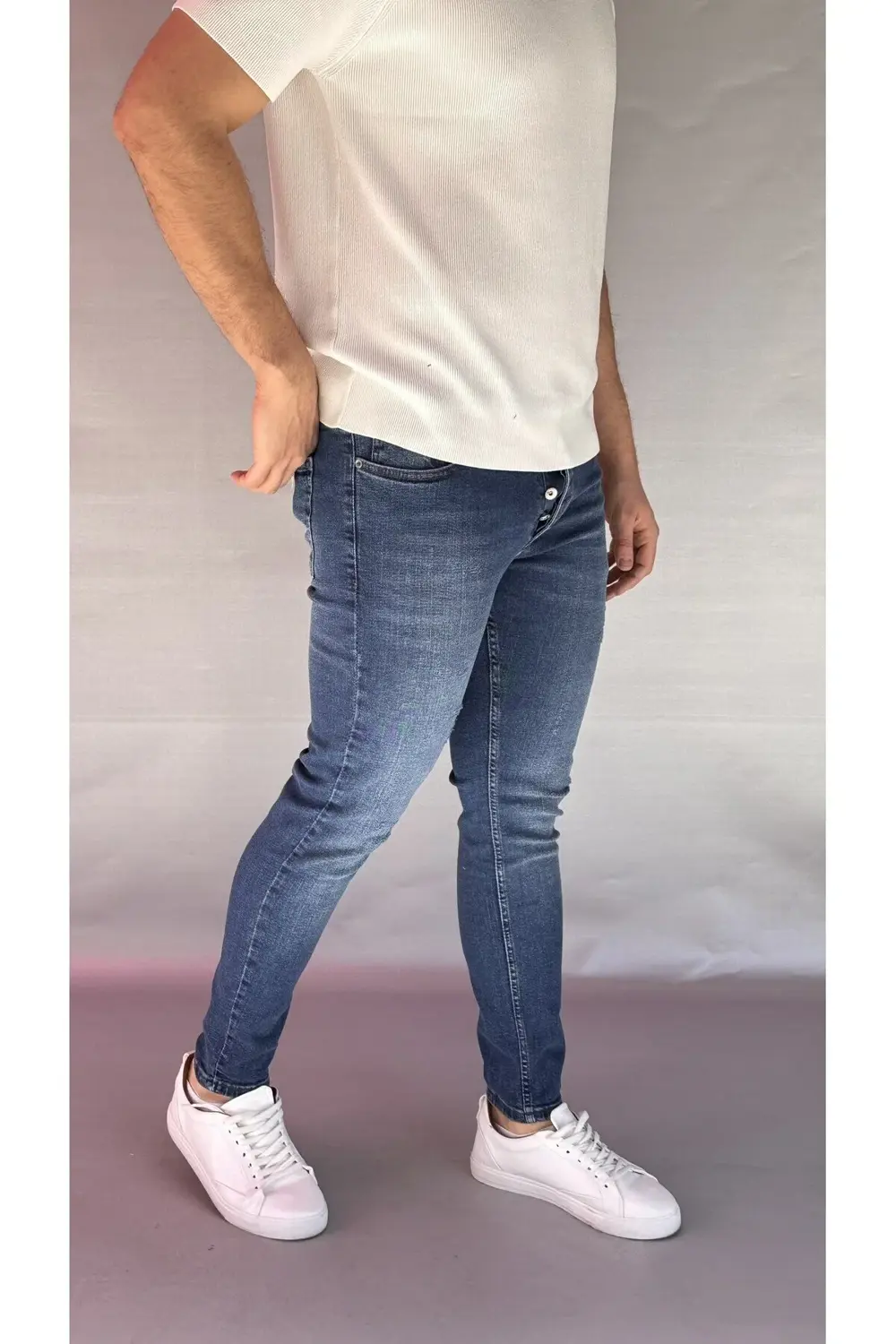 Eskitme Detay Koyu Mavi Slim Fit Jean