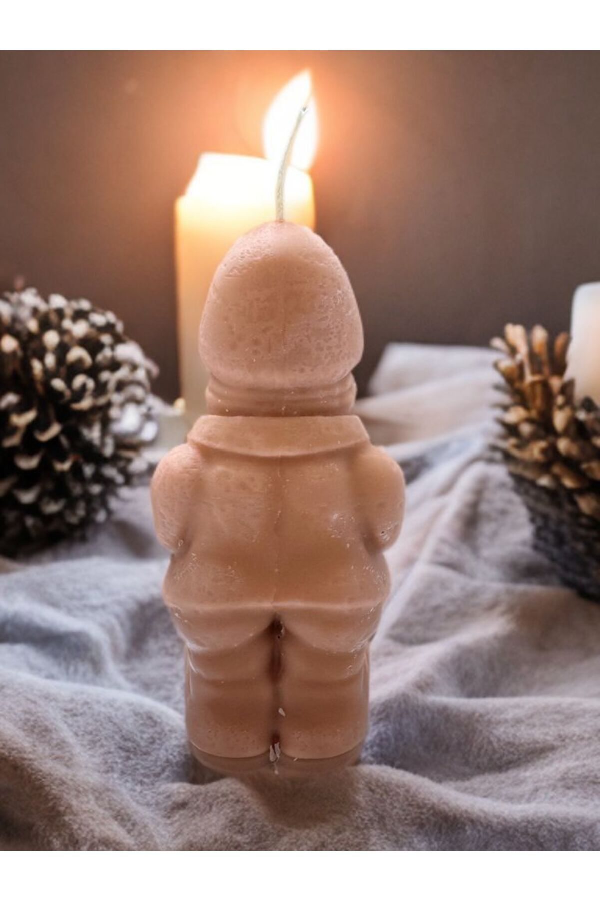 Aresmumatölyesi  Esprili Hediyelik Smokin Giymiş Dekoratif Mum 15 Cm 300 Gr Büyük