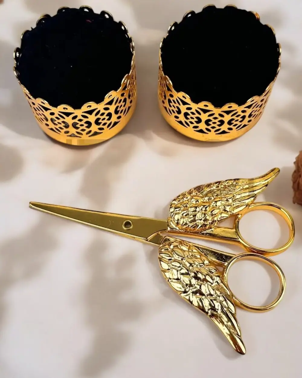 Essenza Gold Kadife Yükselti ve Söz Makası