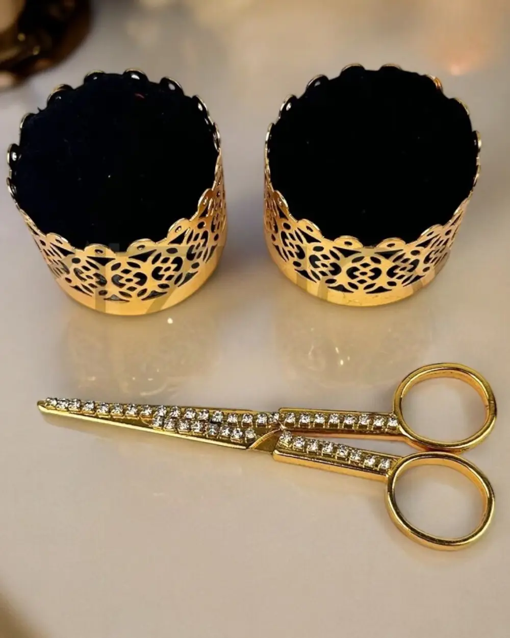 Essenza Gold Kadife Yükselti ve Söz Makası