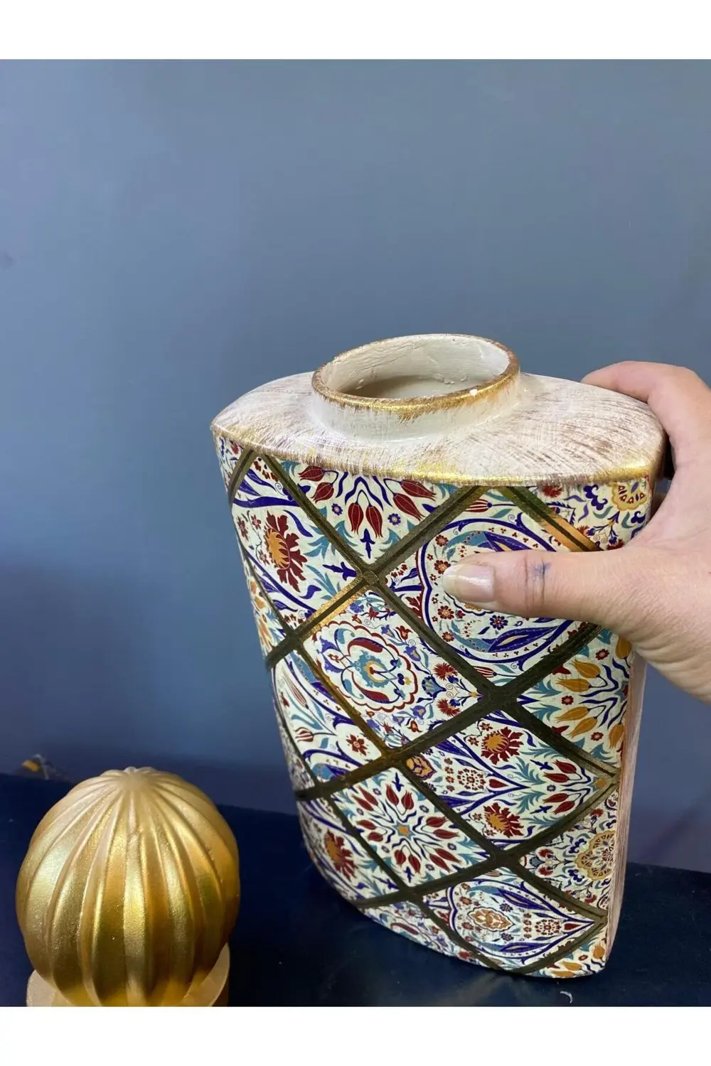 Etnik Desenli Seramik Kapaklı Vazo Sarı