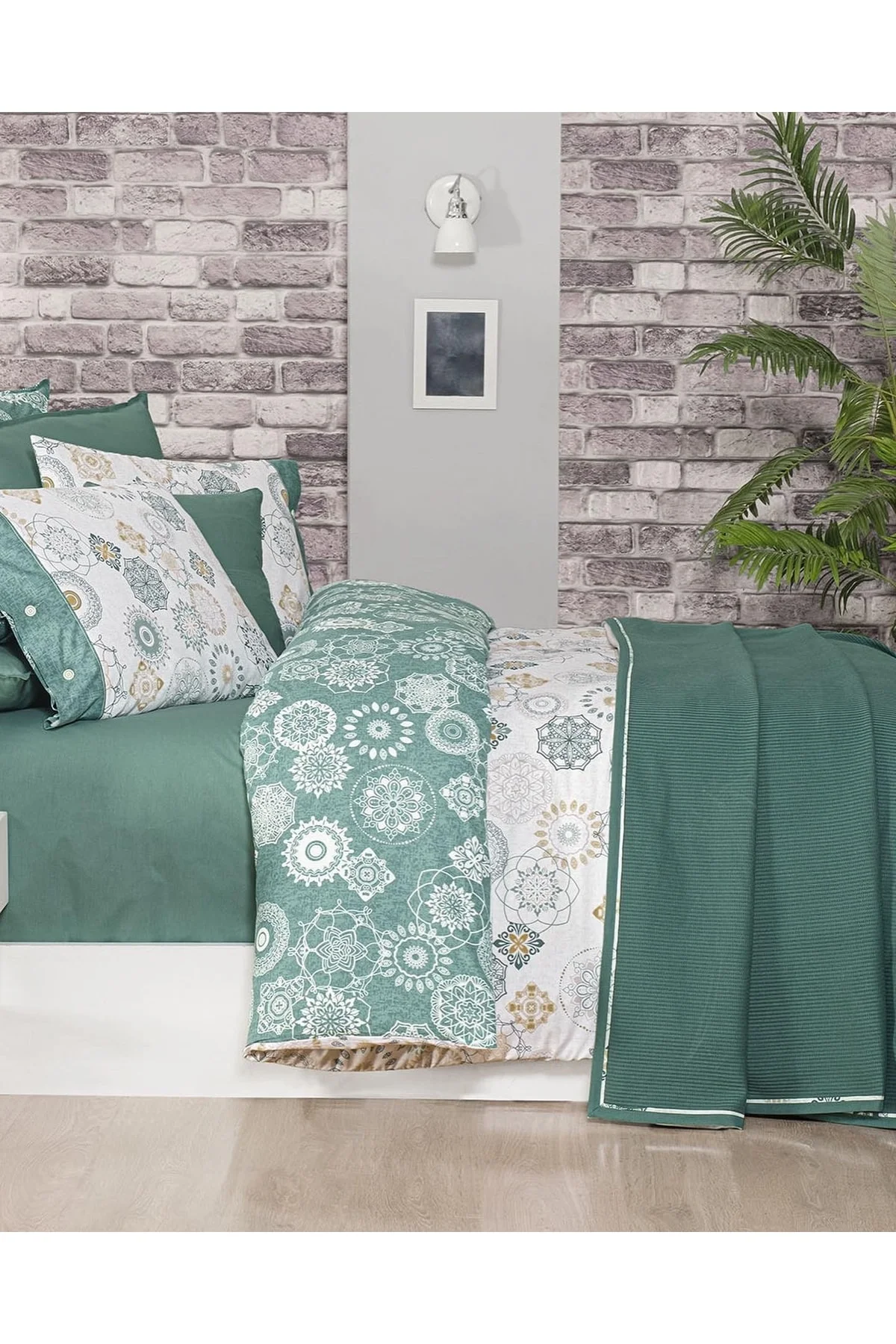 Eva Bronte Çift Kişilik Pike Takımı Nevresim Set V4