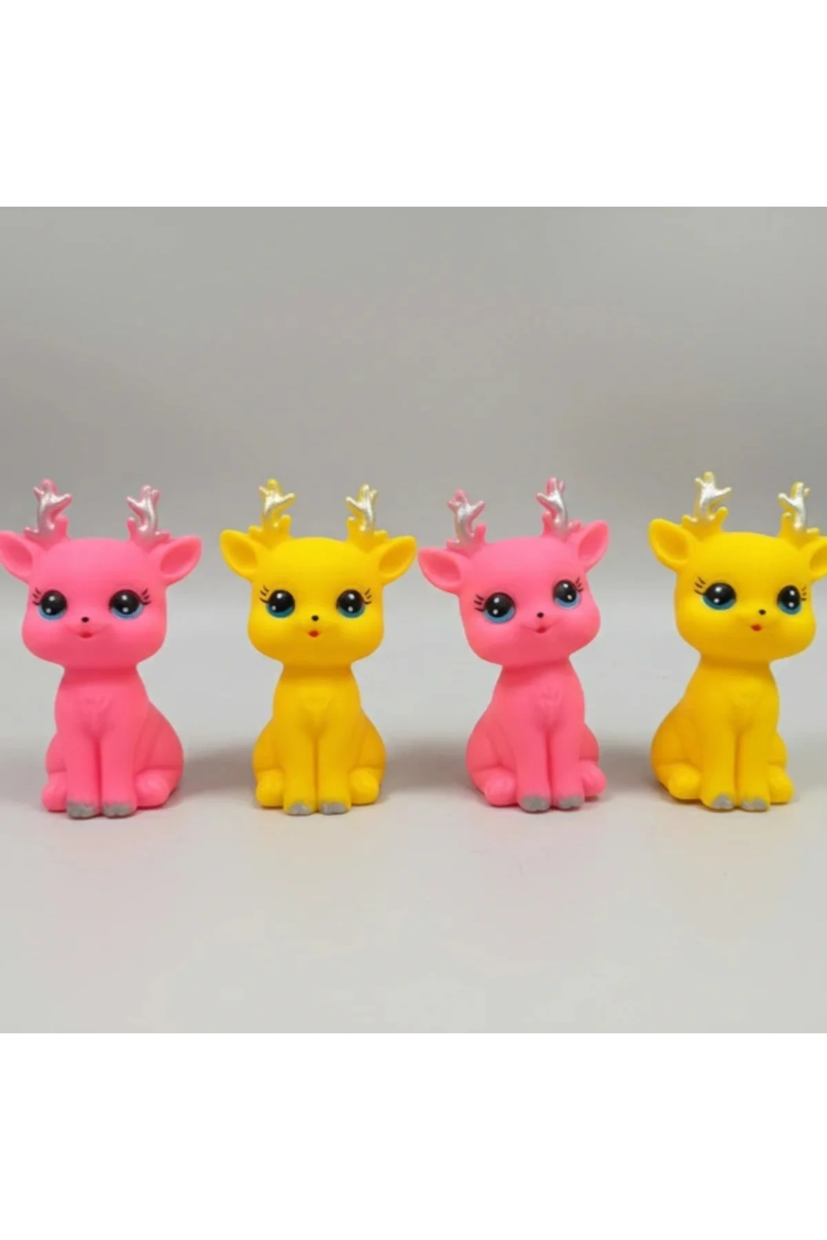 Evcil Hayvan Sesli Geyik Şeklinde Plastik Oyuncak