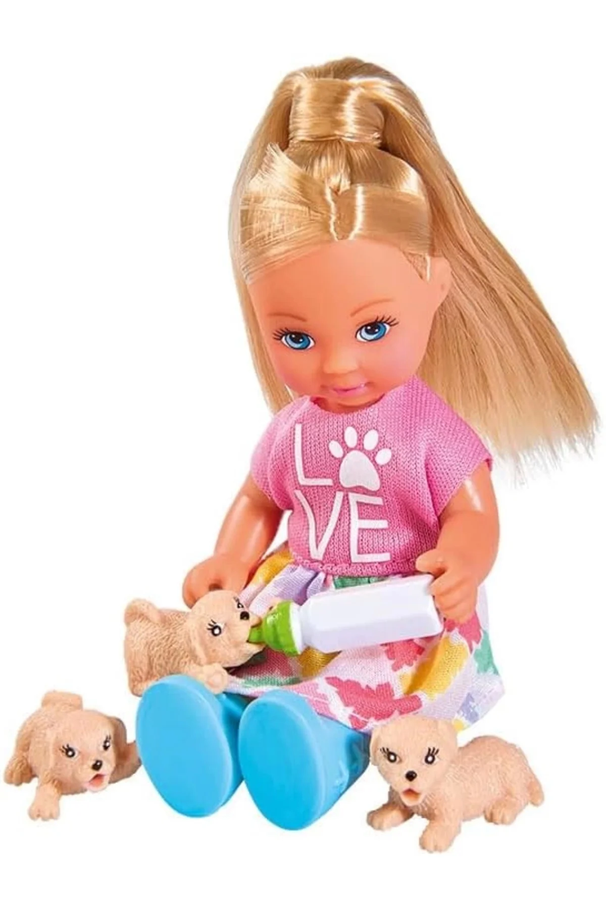 Evi Köpeği ve 3 Yavrusu SMB-105733072