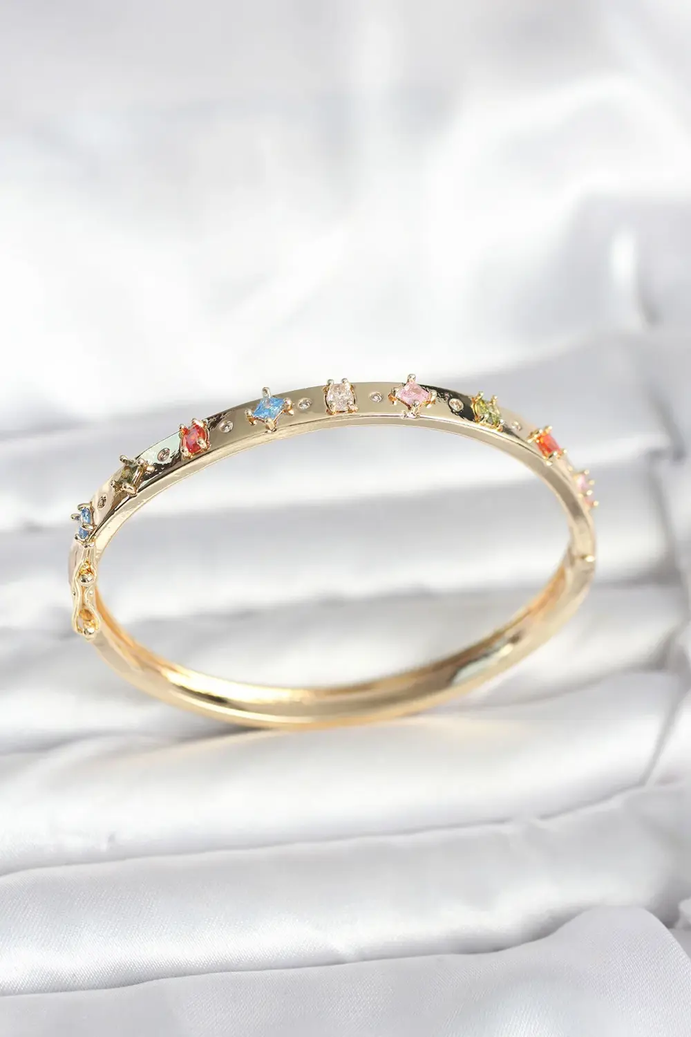 Evyora Pirinç Gold Renk Zirkon Taşlı Kelepçe Bileklik