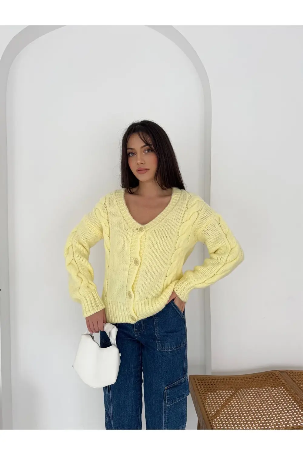 Extra Soft 4 Düğme V Yaka Hırka