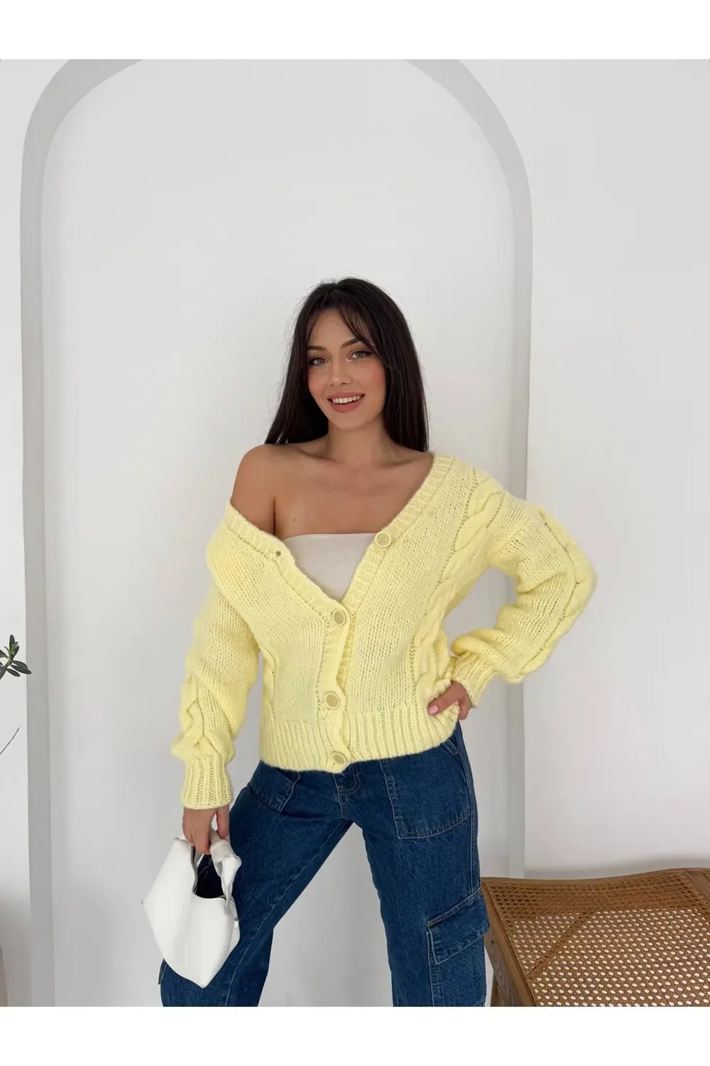 Extra Soft 4 Düğme V Yaka Hırka