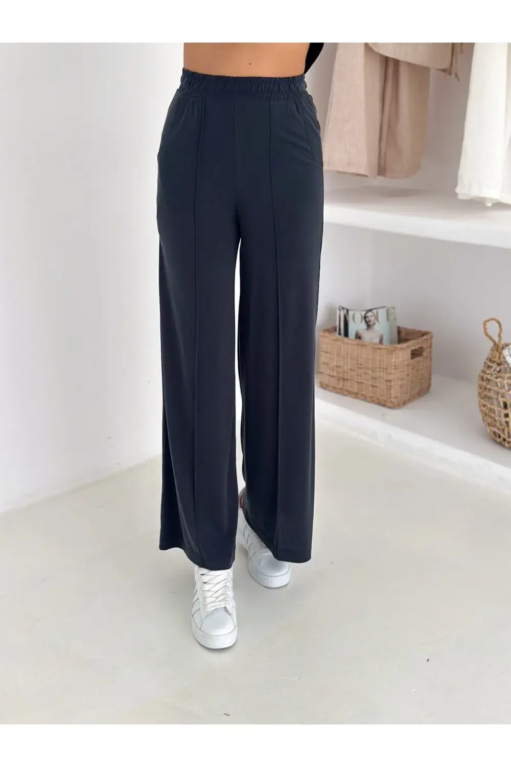 Extra Soft Yumuşak Dokulu Monokrom Dökümlü Kesim İkili Takım