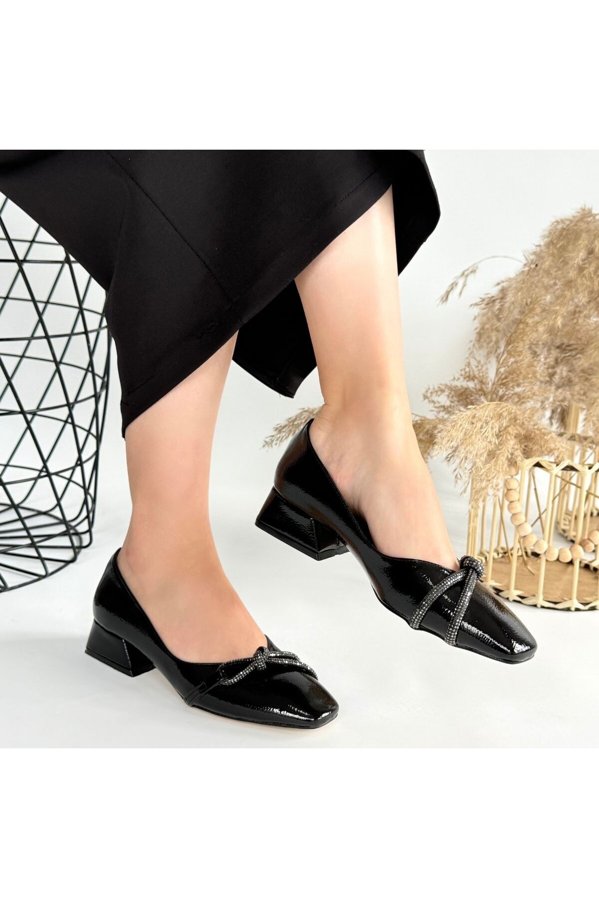 Rby Estay Siyah Rugan Topuklu Ayakkabı