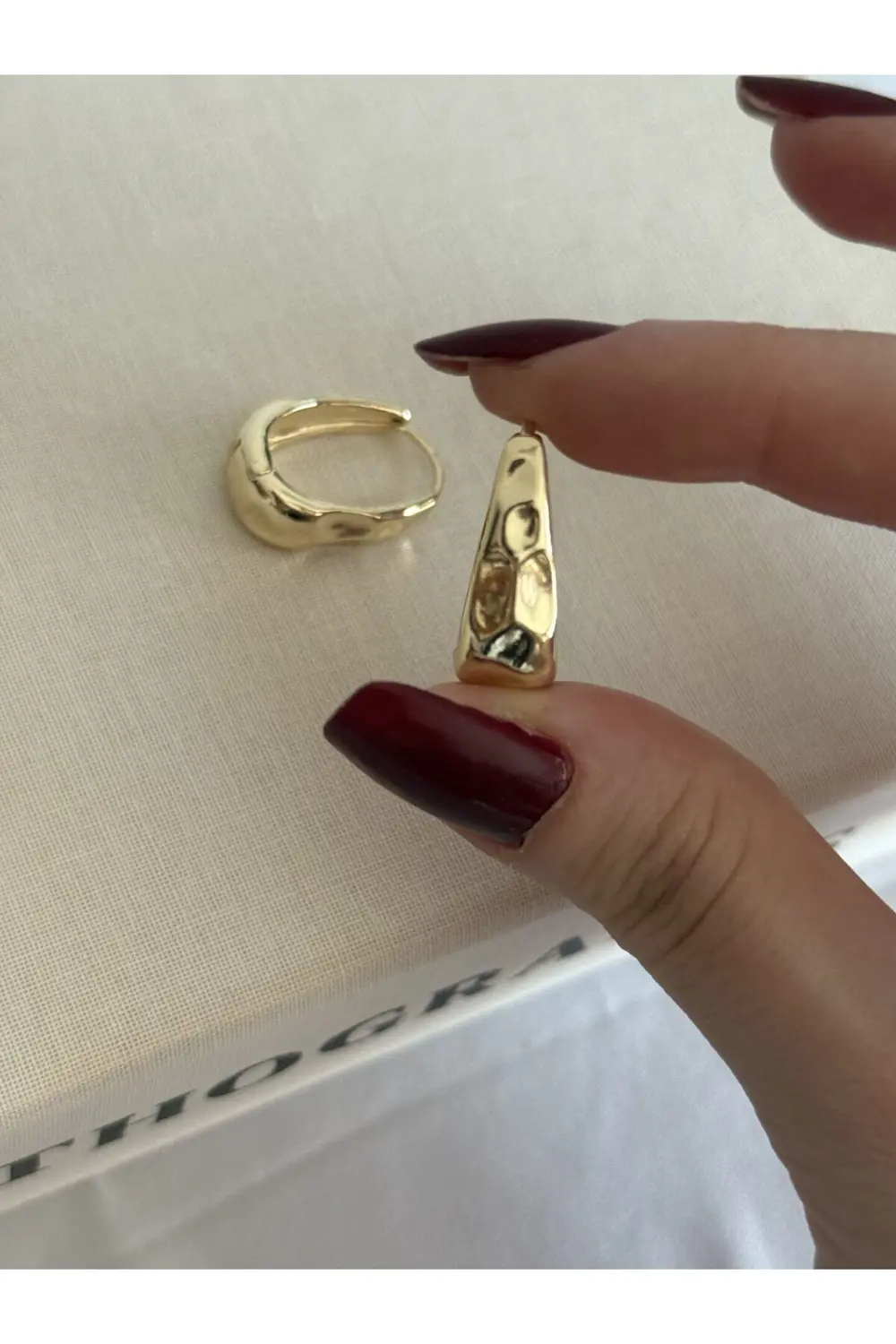 Atelier Emine Ezme Model Gold Küpe