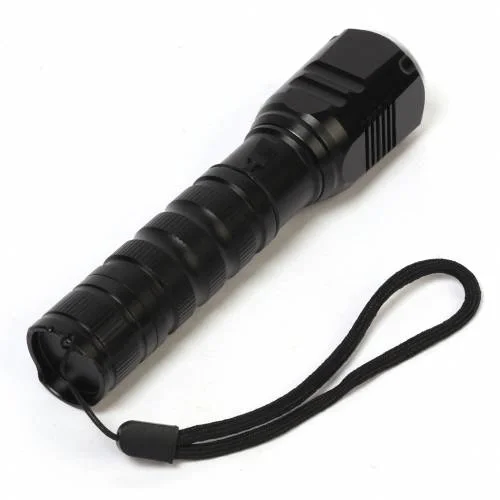 F-82 T6 Led Zoomlu 2000 Lm Yüksek Işık Şarjlı El Feneri F-82 T6 Led Zoomlu 2000 Lm Yüksek Işık Şarjlı El Feneri