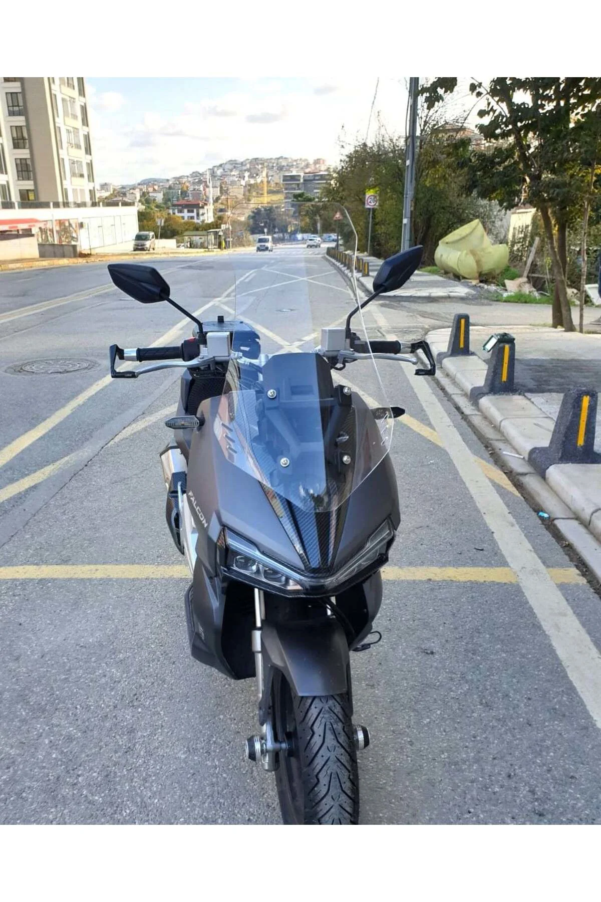 Falcon Trex 188 Ön Cam 2022-2026 Model 75cm Şeffaf Renkli 4mm UZU