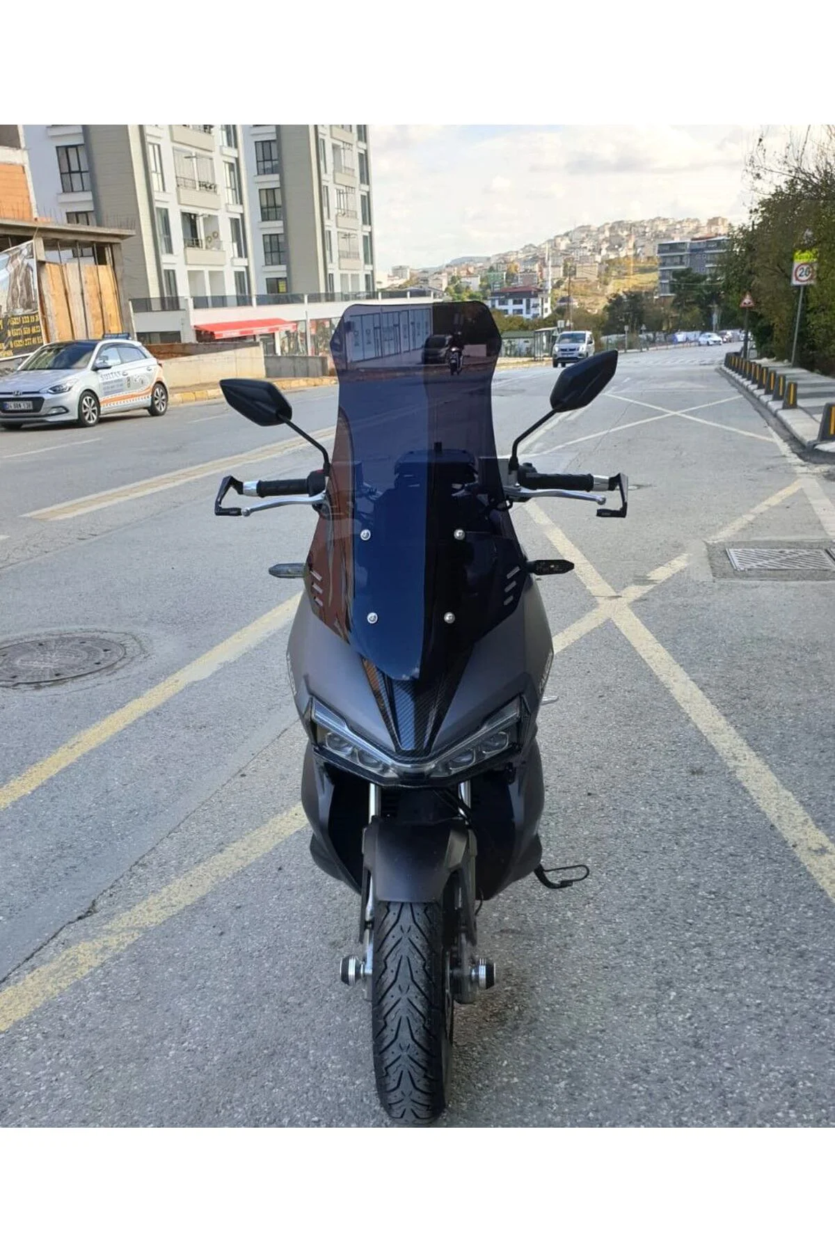Falcon Trex 188 Ön Cam 2022-2026 Model 65cm Siyah Renkli 4mm ORTA
