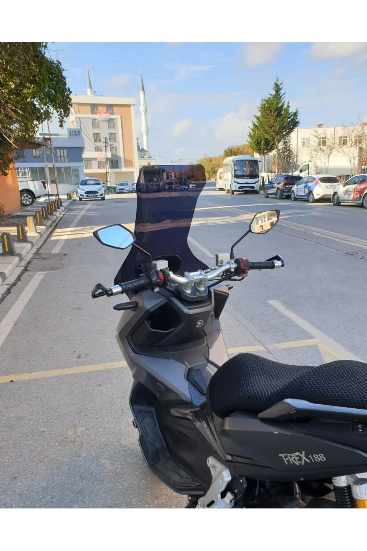 Falcon Trex 188 Ön Cam 2022-2026 Model 78cm Siyah Renkli 4mm UZUN