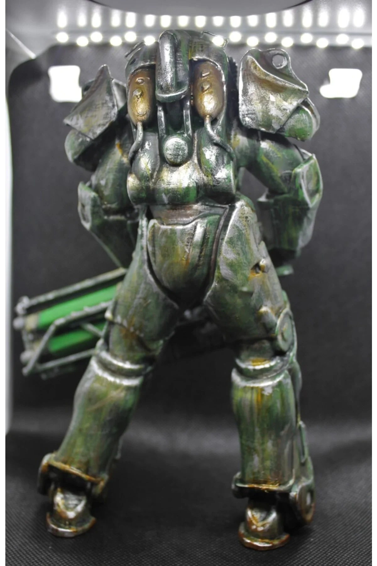 Fallout T60 Boyalı Figür 26 Cm (dev Boy)