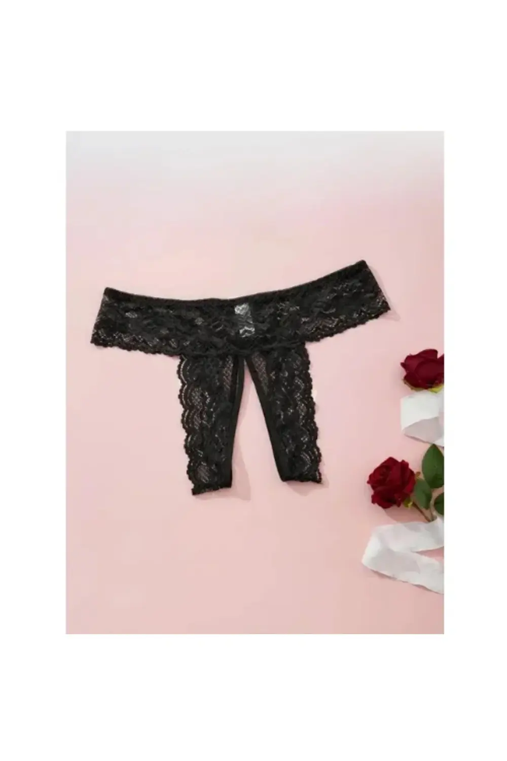Fantezi Kadın 3'lü Özel Bölgeleri Açık Dantelli Tanga Seti