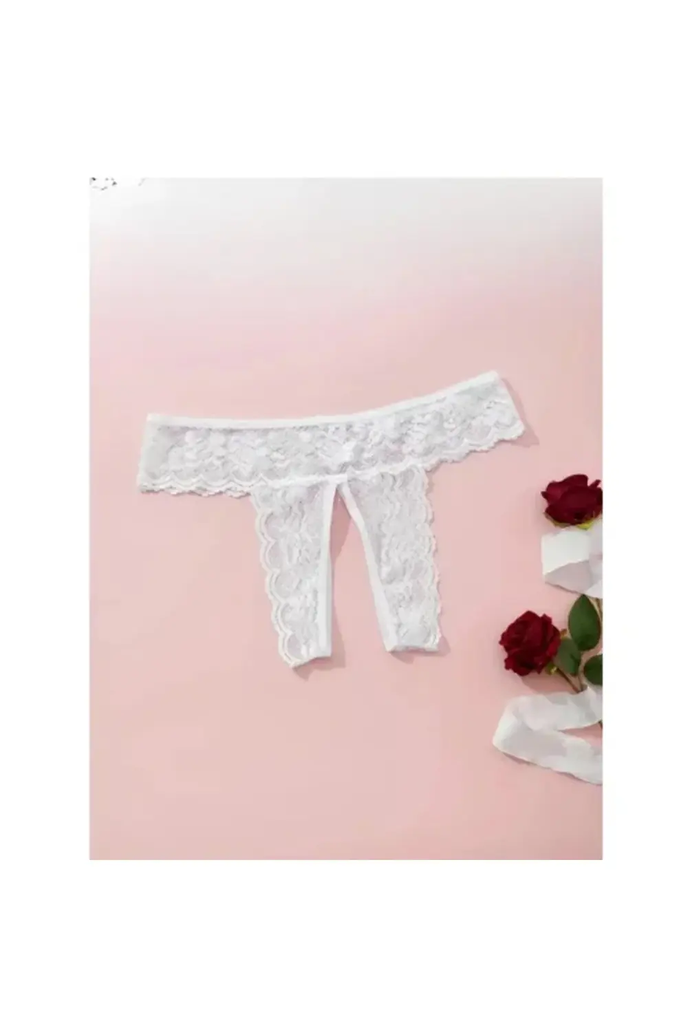 Fantezi Kadın 3'lü Özel Bölgeleri Açık Dantelli Tanga Seti