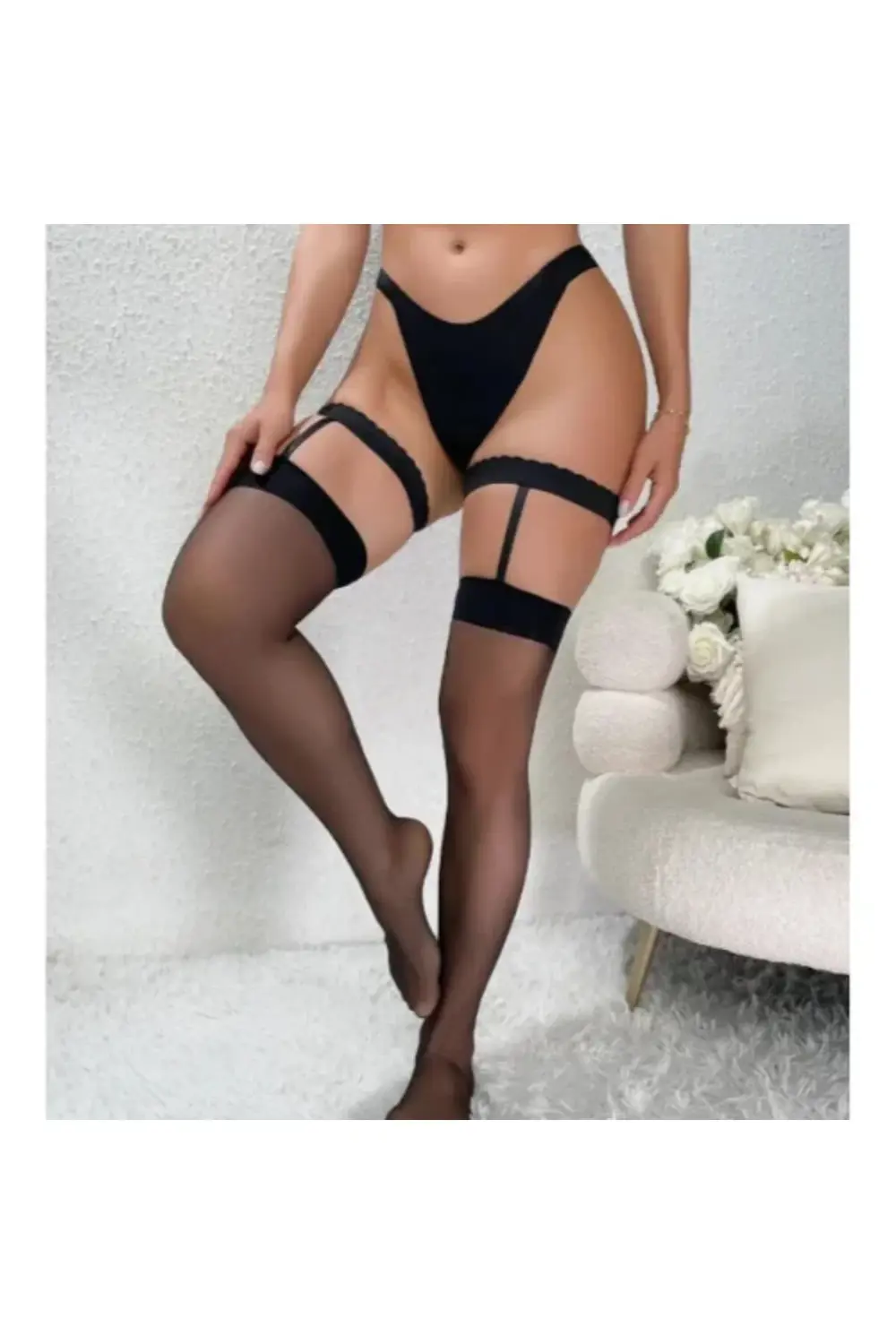 Fantezi Kadın Siyah Dantel Bacak Bantlı String Jartiyer Çorap Tak