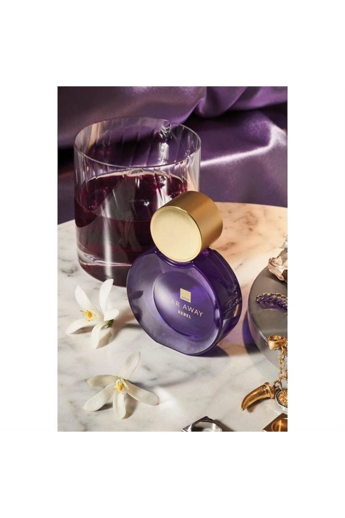 Far Away Rebel Kadın Parfüm Edp 50 ml