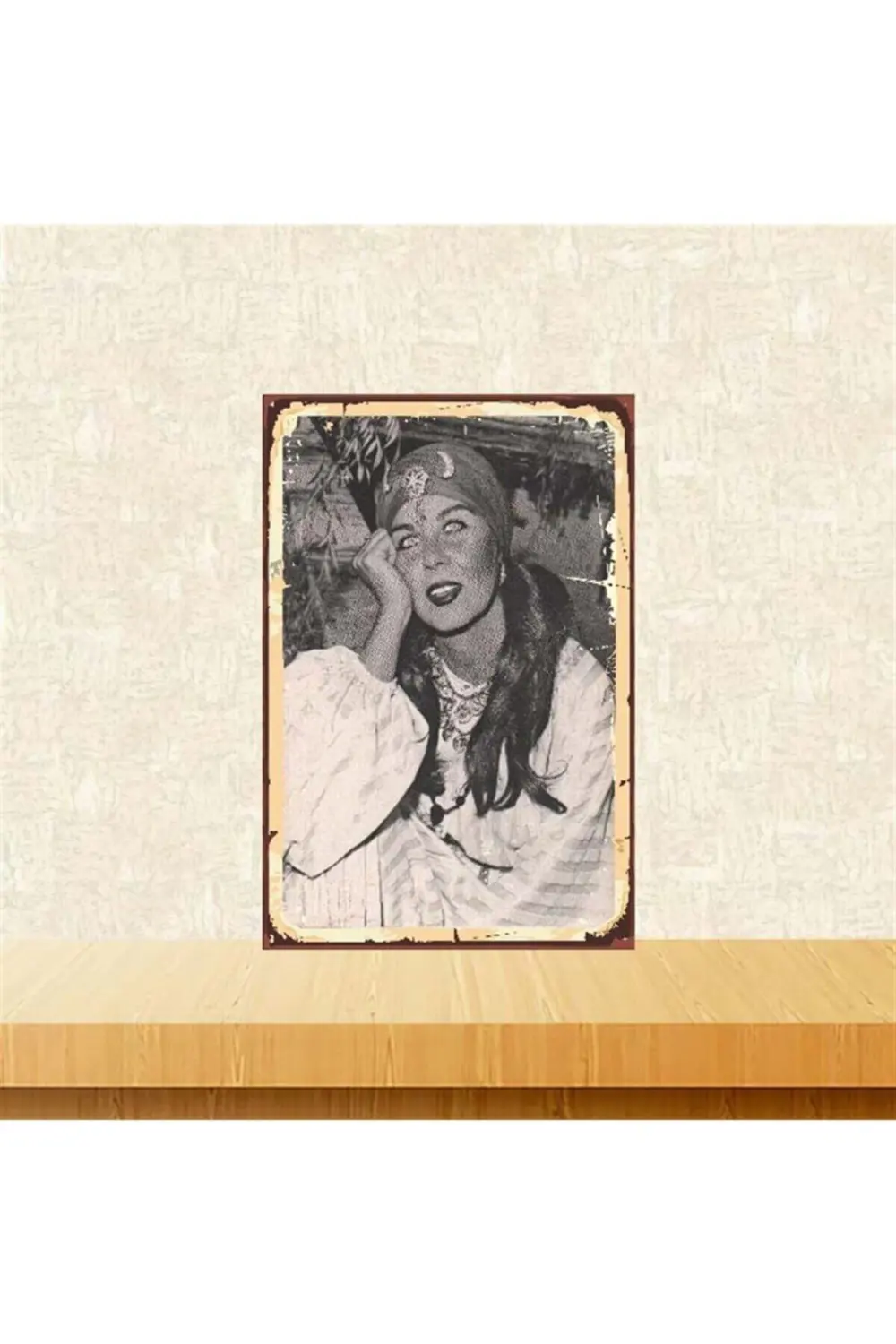 Fatma Girik Retro Ahşap Poster 20-30 cm Tkfx3873