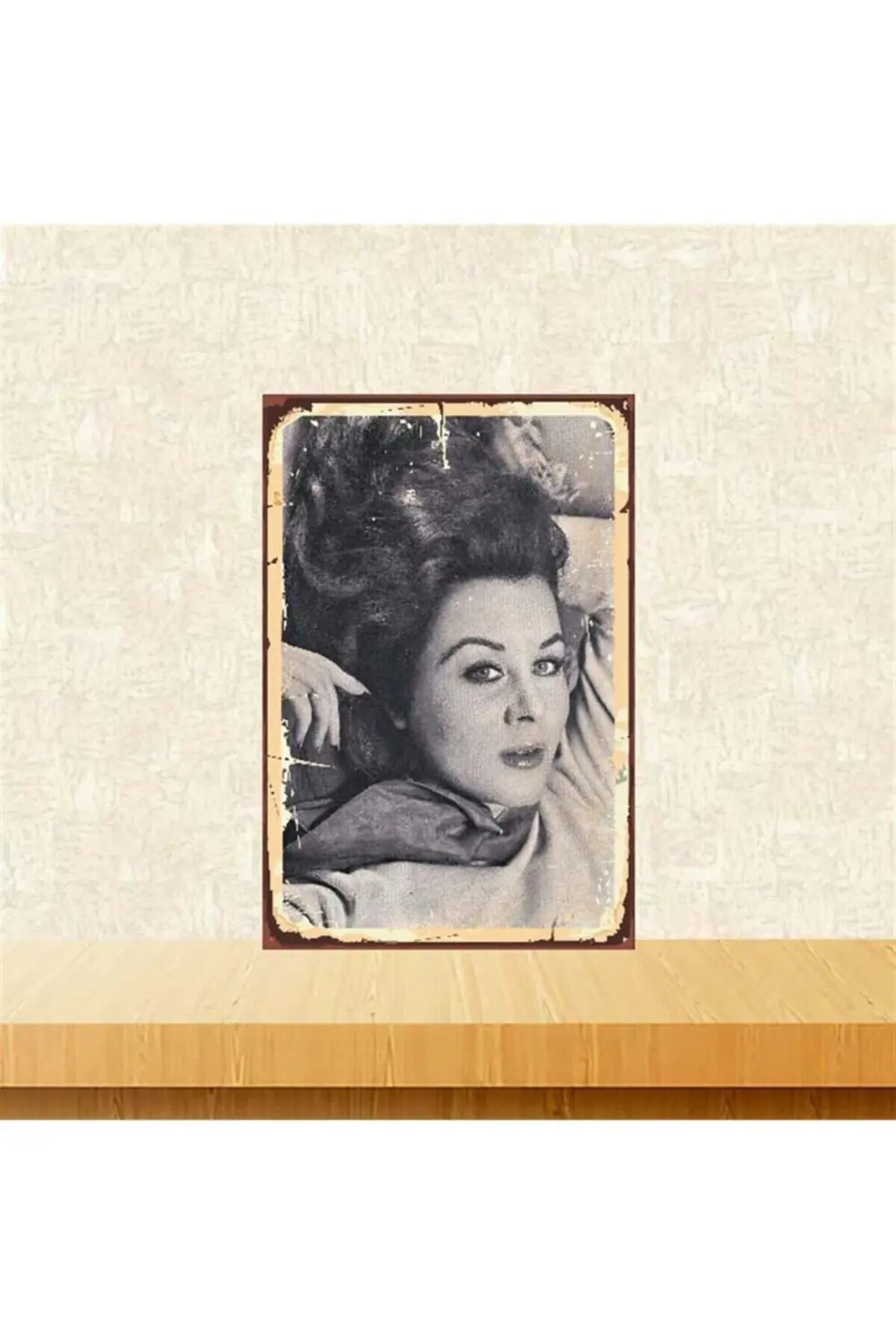 Fatma Girik Retro Ahşap Poster Tkfx3787