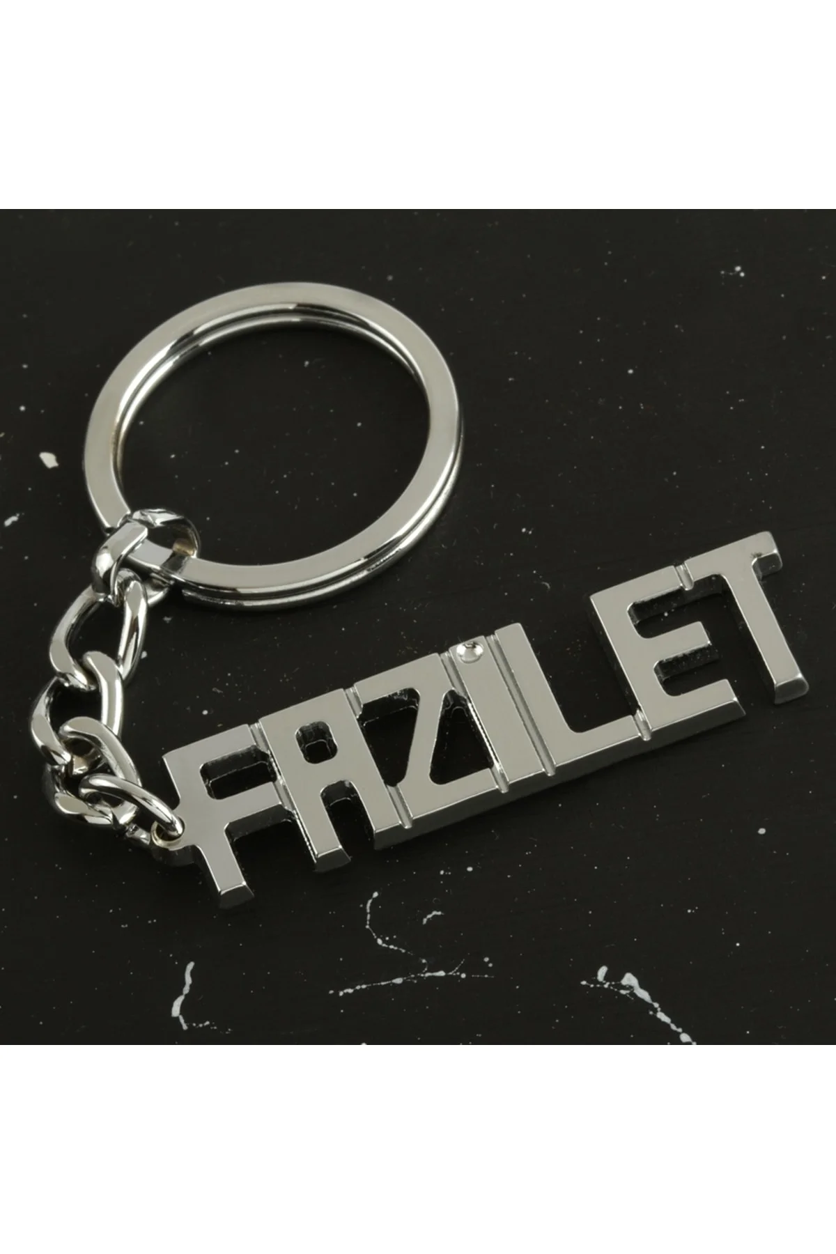 Fazilet İsimli Anahtarlık